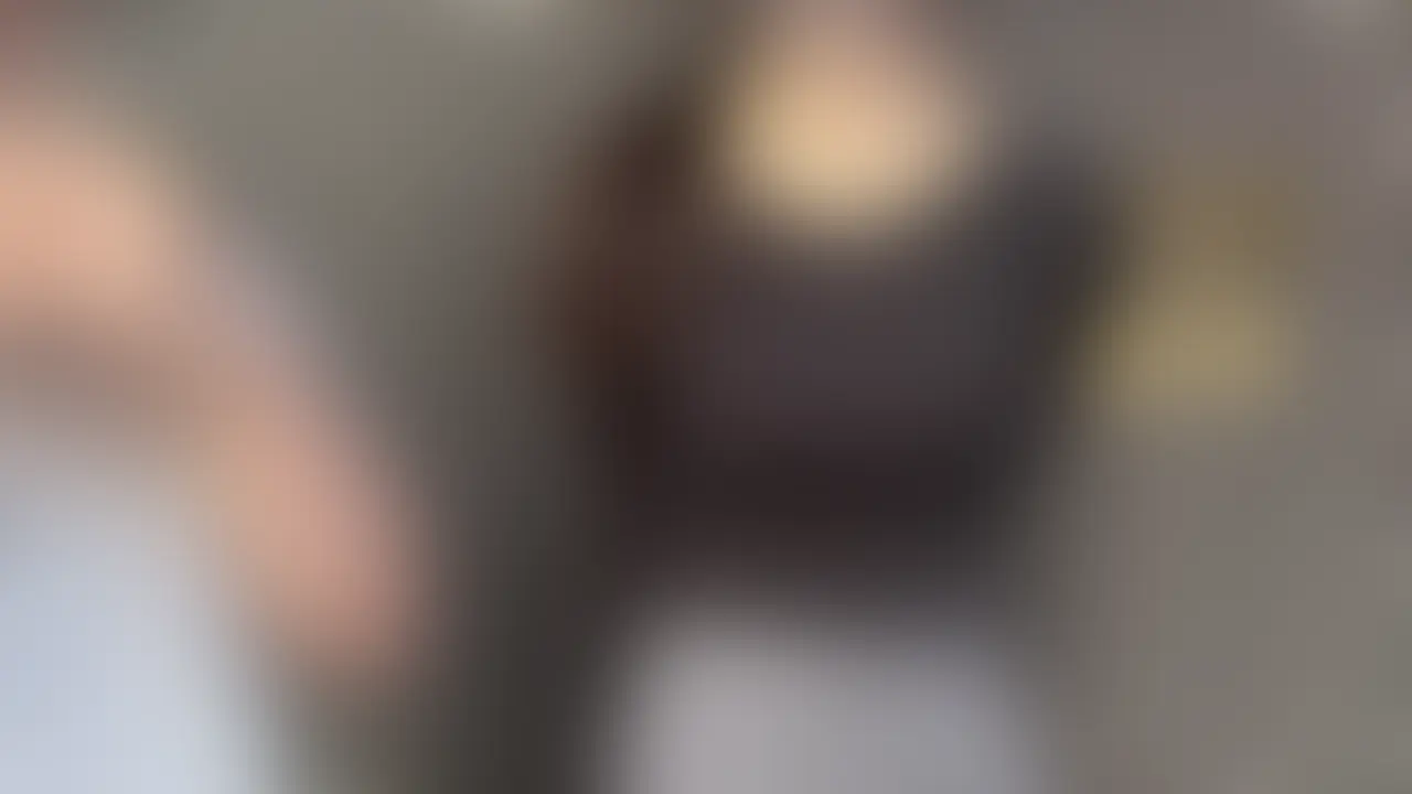 【50本限定】ヨメ〇ク激似の10万人越え彼氏持ちインフルエンサーとNTR密会。
⚠️界隈で有名な爆美女なので"先着50本限定"⚠️
※身バレなど様々な理由により予告無しで販売停止するかもしれません。単品購入で永久保存することをオススメします。
ーーーーーーーーーーーーーーーーーーーーーーー
今、話題のヨメ〇ク激似のSNS総フォロワー10万人超えインフルエンサーと出会っちゃいました。しかも、彼氏持ち、、
実は、初めて連絡をくれた時はハメ撮り厳禁だったんですけど、頑張って何とか交渉して撮れたのでホントに特別な動画です。
即完が予想されるので、早めの購入をオススメします。
待ち合わせした時から、凡人には出せないオーラを放ち、この日は一緒に歩いてるだけで周りの人の視線が凄かったです。
この子の素を引き出す為に、散歩したりカフェ行ったりして緊張を解きながらホテルイン。この日の会話やシャワーシーンも、ほぼ全てノーカットでお届けします。
3年位SNSをやってるらしく、彼氏もいるけど彼氏には冷めきって今回連絡をくれました。
スレンダー体型のGカップで、くびれも凄くお尻もデカい。
正直、このビジュでここまで変態な子は珍しいです。吹いて吹いて、吹きまくります。ほぼ、全部の体位で潮吹きしてます、、
ちんぽの相性も良かったらしく、普段はこんなに出ないらしい。
しかも、この子「エビ反り」が凄いです。めちゃくちゃ沿ってます。シコすぎて首絞めロールスロイス沢山しちゃいました。
バチボコも経験してみたいと言ってたのでバチボコ多め。
1回戦終わっても足りなかったので彼氏が迎えに来る時間ギリギリまでずっとセックスしてました。このクオリティで、この大容量の動画は中々ないと思うので購入して間違いないです!! (2/2)