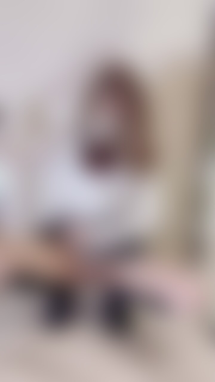 ○○○○○○の頃から騎乗位大好き♡
腰振るの激しくてディルドが床から外れたりくるくるまわっちゃってるね😂
騎乗位って子宮が下におりてくるのを突き上げるから気持ちいいのかな…? (2/2)