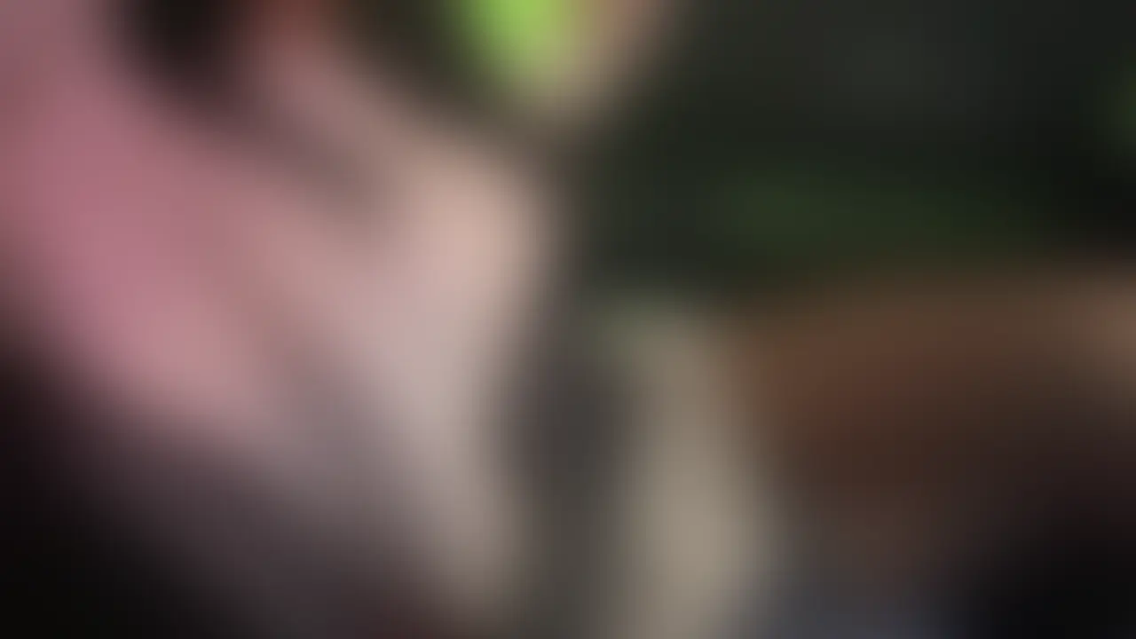 右上のいいね❤︎とブックマークしてコメントでスペシャル動画当たります🖤
いっぱいいいね待ってます😍
⚠︎こちらの動画は上位プランのみになります
下位プランの方は7/11本日中でしたら見れますー♡
みんなコメント❤︎だけでもいいからしてねー💗
【某有名居酒屋で人が近くにいる中…】
今回の動画はなんと、個室居酒屋でエッチしちゃいました♡
結膜炎でコンタクトと化粧できなくて…ほぼすっぴんでメガネ👓。。ゴメンネ🤣💦
隣の部屋に人いるし、定員さんも普通に入ってくるからすっごいドキドキしちゃった💦
りまはずっと焦ってたよ💦笑
でもこのドキドキ感がすっごい興奮してきて声出せないからいつも以上に感じでしまった♡
フェラも掘りごたつの下に潜り込んでバレないように…♡
その後は手マンで潮吹きしちゃった😂我慢できなかった♡
最初はバックでいっぱいついてもらったんだけど声出さないの我慢、、
そのあと背面騎乗位で腰持たれて奥でちんちんぐりぐりされちゃった♡
途中で定員さんきた笑🤣🤣
最後は対面騎乗位で中出しされちゃいました♡
すっごいエッチぃので絶対見てね😍💕 (2/2)