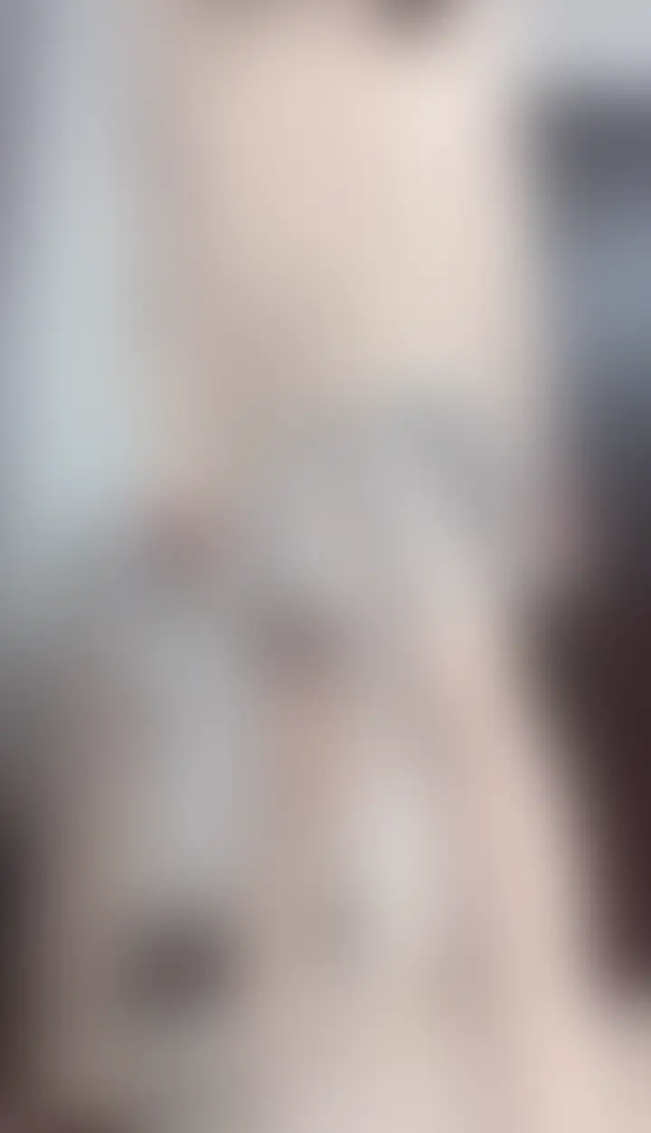 水色制服コス動画♡

痴漢されてるみたいな動画になったかも笑
制服のスカート の中を下から覗けるなんてここだけだよ🤫

立ちながらおなにーすると脚がくがくしちゃってお尻見られてるって思うと興奮して途中からパンツも脱いじゃった🤍 (2/2)