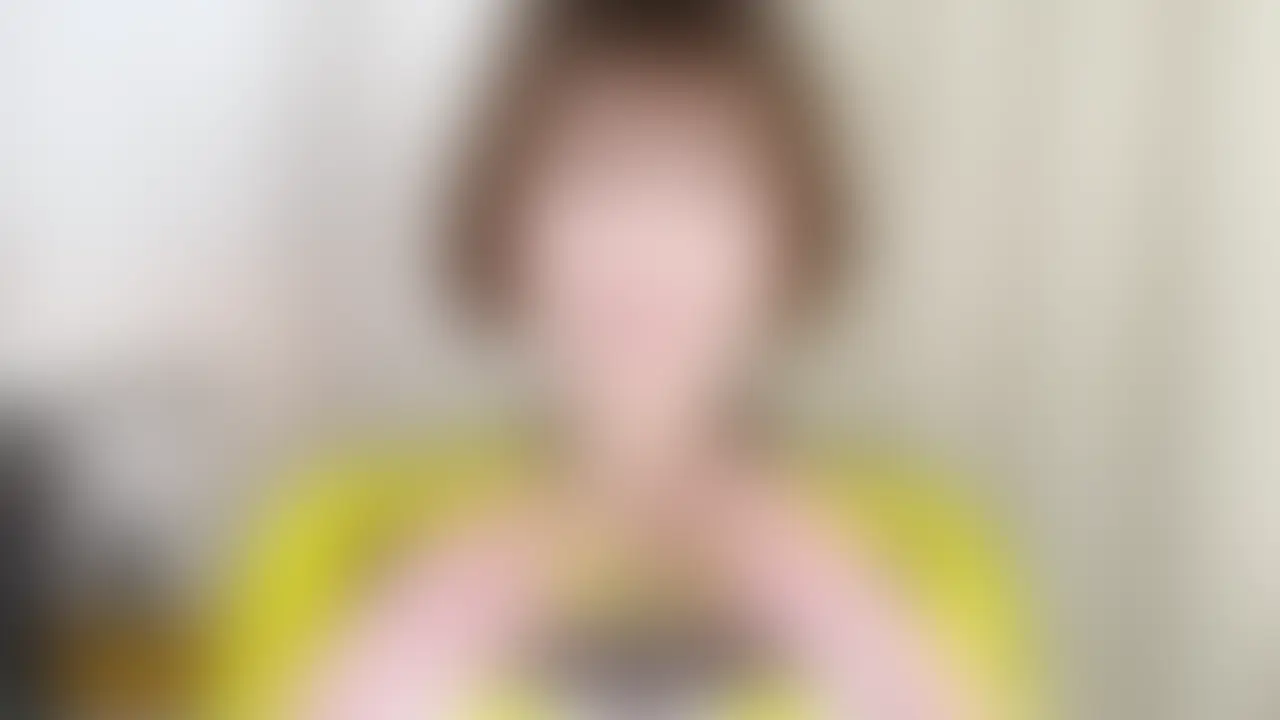 ボディビルダーのお兄さんに「何のプレイがしたい?」って聞いたら…
まさかの授乳プレイ🫢🍼💕
私の偏見だけど、筋肉マッチョってドMで甘えん坊な人が多い気がする…?🤭♡
ギャップに興奮して、私のおっぱいでパイズリ・授乳手コキで沢山ち◯こをHにイジメちゃいました♡
授乳手コキって母性くすぐられる🤭💕
私のふわふわおっぱいに包まれたい人は「おっぱい」ってコメントしてね🍼💕 (2/2)