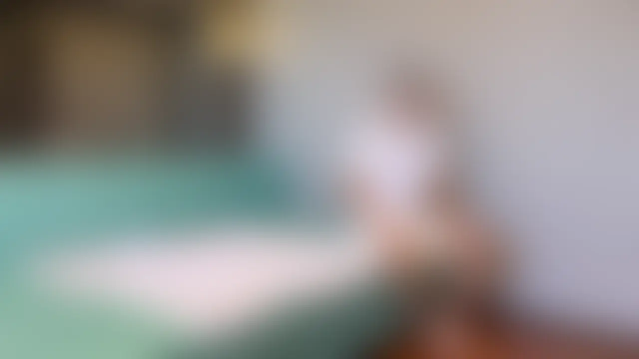 右上の「🩷いいね」と「保存」押してから動画見てくれると嬉しいです♡
=====================================
🐰マッサージ🐰

みなさんこんにちは！
「みらい」です🐰

今回はマッサージ体験です✨️

でも、なんだか変なマッサージ。。。

でも、気持ちいいから正解なのかな？

前編ですので見て下さいね❣️ (2/2)