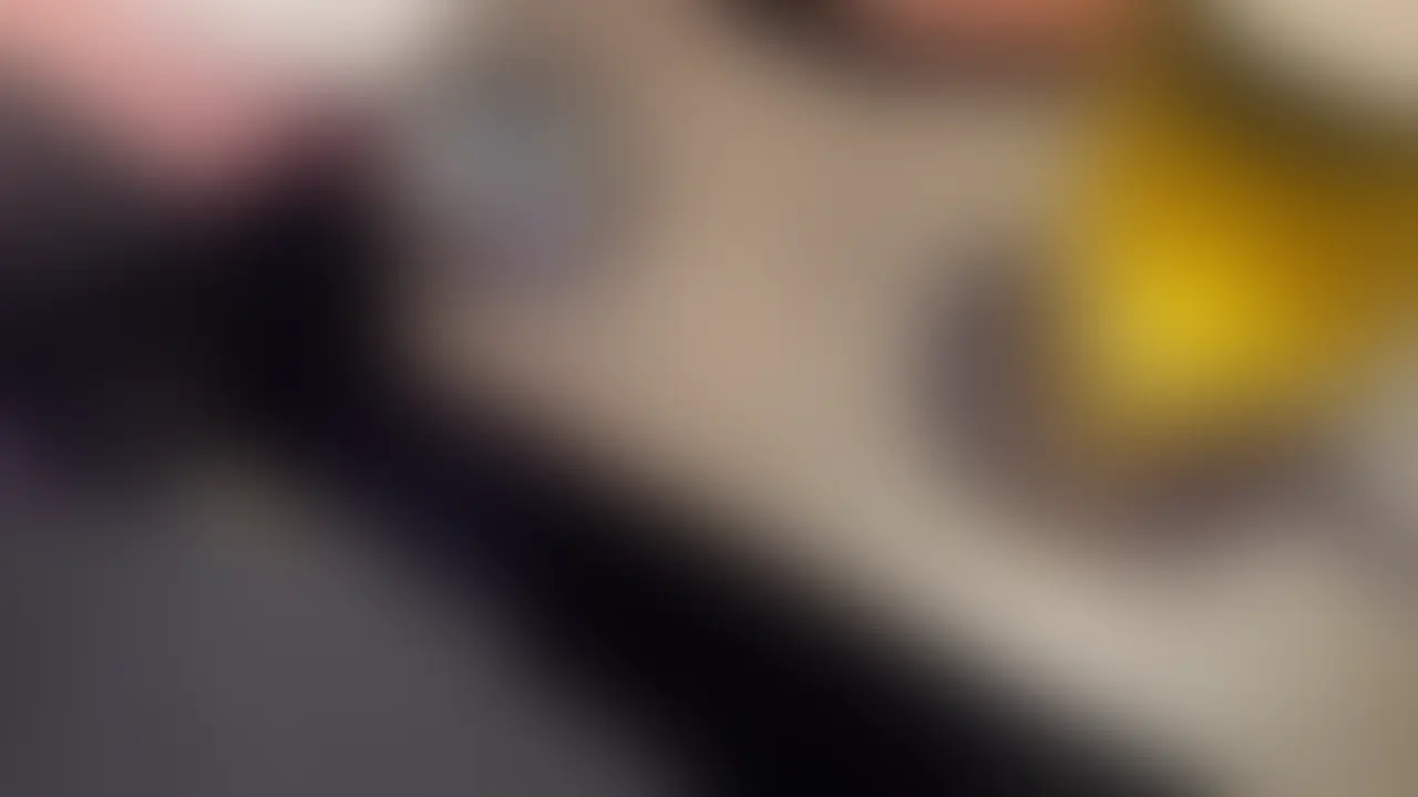 女の子と飲みに行ってきました。
飲みの席でパンティ見せてもらい、
興奮してきたのでホテルへ。
少し触るとパンティに染みが、、、
電マを当てるとさらに広がり、、、✨
最終的にはおしっこお漏らししてしまいます💦
お漏らしフェチ、パンティフェチにはたまらんです😊 是非観てください! (2/2)