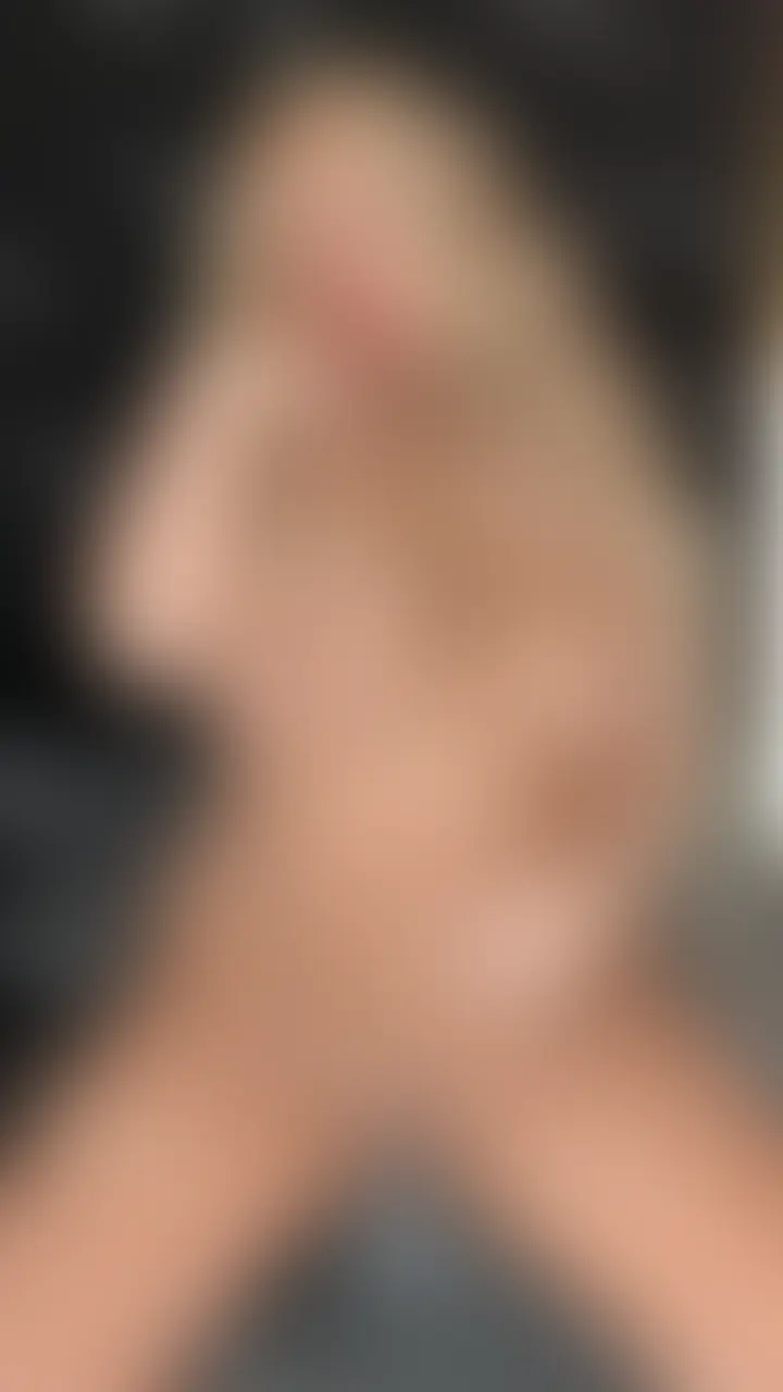 みとまうみ「各サイト、各プランによって内容が異なります。 余裕がある人は商品購入や投稿へチップなども贈ってもらえたら嬉しいです！ みとまうみの写真と動画は全て、本人以外によ」の投稿サムネイル