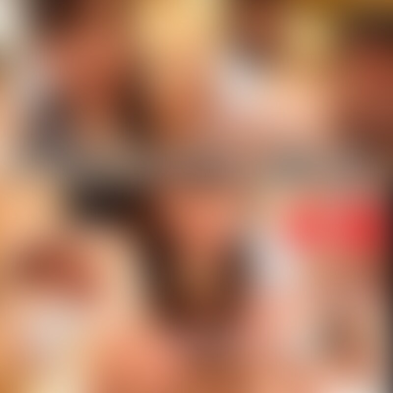 【デカチンマンリターンズ・長尺フル動画🍌41分⏰】
お久しぶりです🥰とても寒い日が続いていますがいかがお過ごしでしょうか・・❓🥶
まだまだ寒い日が続きそうですが、お体にお気を付けて下さい😶🌫️😌🌸🍵
今回はサスペンダーのうさぎさん🐇のコスプレをしてえっちなことをしてみました😍💗
出会い系サイトで会ったデカチン男性に色々な玩具を使って攻めて貰って、沢山イってしまいました・・😩☄️💥
ローターを膣内に挿入されて、更に電動の玩具でクリを刺激されたら・・・刺激に思わずおしっこ・・・謎の液体(?)をちょっと漏らしてしまってビックリしました・・😫💦
ローターを入れながらのクンニ👅やシックスナイン、気持ち良すぎて数え切れない位いっちゃってスッキリしちゃいました😍💗
最後は挿入シーンの所、慌てて撮影したので変な画角(?)撮影の仕方になってしまってごめんなさい😣💦
-09:49 Wローターを使って責めてもらいました🤤💕💗
-21:28 スティックタイプの振動玩具?とローターでお漏らし😣
-28:17 ローターを入れて貰いながらクンニ🐶👅で絶頂💗
-33:58 おちんちんをしゃぶしゃぶ🍌👅させて貰う🥰
-36:27 シックスナインで舐め合いっこ☺️💗
-41:38 でかいおちんちん挿入🤤🍌
-41:58 たっぷりのザーメン射精😳 (2/2)