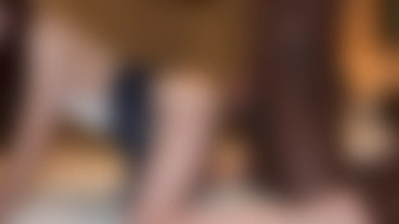 黒人のデカマラがバックから突き刺さると「スゴい！スゴい！奥が気持ちイイ～・・・イクウ！」とエビ反りで連続絶頂♡♡♡ sample 1