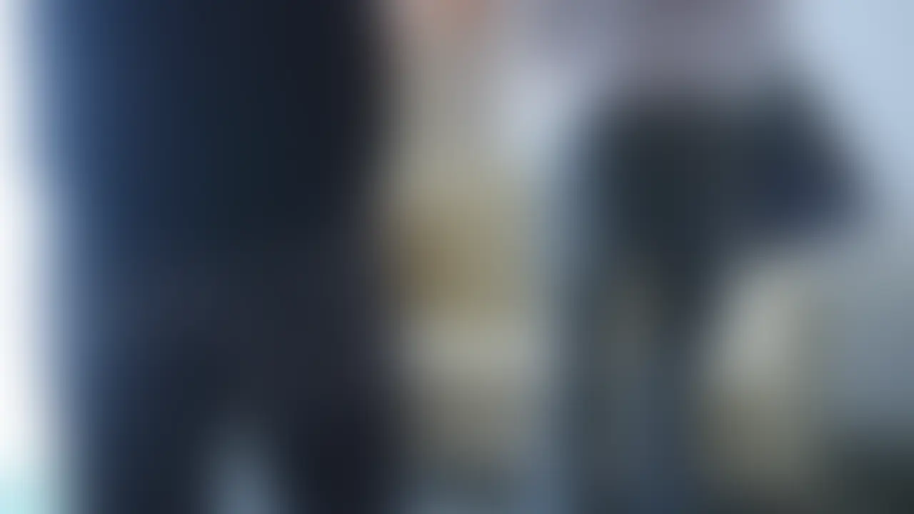 ～おっとり清楚な長身美巨乳な会社員Sちゃん（25）が実はアへ顔絶頂するど変態だった～

「彼氏とレスになっちゃって、、」とフォームに書いてくれていたSちゃんとの密会当日。

付き合って1年くらいの彼氏はあまり性欲が強くないらしく、初めてのエッチも付き合ってからかなり時間が経ってからだそう。
「向こうがあまり性欲がある人じゃないみたいで、、」と性欲を抑えられずに悩んでいる中でアランに会いに来てくれた。

以前の彼氏はSっ気が強くてその影響でドMになってしまったらしく、喉奥イラマをしてもえずくことなくよだれを垂らしながら笑う変態。

おっとり清楚な子がアへ顔で絶頂しまくる姿をすべてカメラに捉えました。 (2/2)