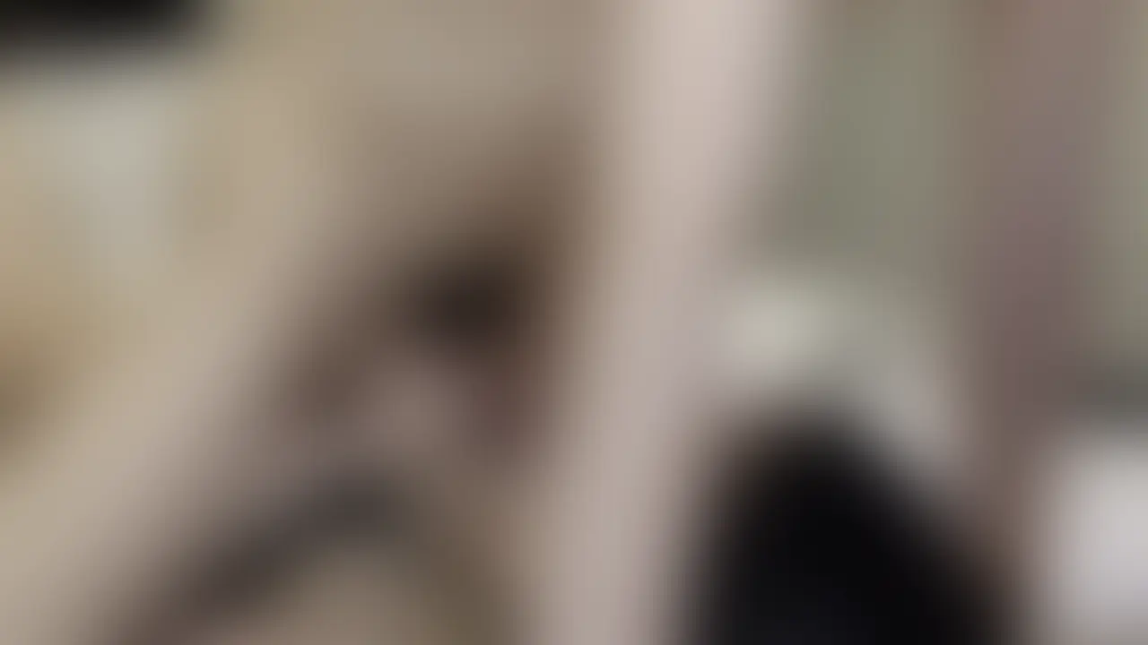 目隠しプレイしたときの別角度からの動画を公開・・・！♡
------------------------------------------------------------
目隠しプレイの動画を撮った時・・
実はもうひとつ別のカメラを置いて撮影してたんですが、私の顔が上手に映っていなかったので使わずにいたんです🫥

でも改めて見てみたら、こっそり撮影してるみたいでえっちかも・・って感じて、みんなにも見てもらいたくて公開することにしました❣️❣️

あんまりはっきり顔が映っていないのもそれはそれで良さがあるんだ・・！って知りました😂😂

今回みたいなこっそり撮影風の動画好き！って思っていただけたらコメントで教えていただきたいです♡ (2/2)