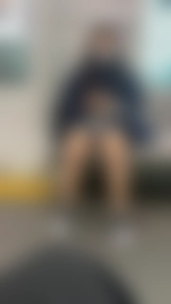 皆様、こんばんは！！ミニスカ大好きミニスカハンターです。
撮影日記66弾です！！
さてさて、今回のJちゃんは、、、
久しぶりの登場の激カワ美脚Jちゃんですね！！

今回は、前回の動画の続編になります。制服が変わると雰囲気も変わりますよね！
この制服の方が青チェックの制服よりも真面目な感じがしますね！！どちらの制服も可愛いのは変わりませんが笑
今回も30分丸々時間を使って激カワなNちゃんを電車内対面で沢山撮影して来ました。
今回は、前回と違い見せつけに慣れて来たせいか、パンチラする事を楽しみながらこちらに見せつけてきますね。視線を色々動かしながらこちらの目をしっかり見てパンチラをしてくる事にM心をこれでもかとそそられますね！！
ぜひ激カワな美脚Jちゃんを最後までとことん撮影して来ましたのでこのJちゃんが大好きな方も初めてご覧になられる方もおすすめな動画になっていますので、ぜひ最後まで楽しんで頂ければなと思っております。

内容は、、、
00:00〜
冒頭電車内対面から撮影
05:00〜
スカート捲り上げこちらを挑発
13：00〜
片足上げ、パンチラ誘惑
15：00〜
両足を上げさらに誘惑
20：00〜
脚を下ろしスカート捲りまたもこちらを挑発
以上です。


いつも応援して頂きありがとうございます。今年もガンガン動画の方上げさせて頂きますので、ぜひ動画を視聴して頂けたら幸いです。今年も宜しくお願い致します。
如何でしょうか？ちょっとでも気になる方はポチッと購入&Goodしてみて下さいね♪それでは、また次の動画でお会い致しましょう。

■動画時間… 31：45
■FHD…　MP4　1920×1080

・当作品のモデルについては身分証にて18歳以上の年齢確認をしております。
・当作品に登場する人物はモデルであり、同意の上で撮影を行っています。
・当作品は説明文を含め、撮影風のシチュエーションを楽しんでいただく為の文章です。
・当サイト利用規約に基づいた内容です。
・本作品は審査機関を通したものになります。
・完全オリジナル商品の為、第三者への送信、販売等の二次使用は一切禁止致します。
・フィクションであり登場人物、撮影場所に関しては一切関係ございません。
・本作品に犯罪行為、及び犯罪行為に関与する事象は一切ございません。
・本作品は国内法、国外法に遵守し違法行為は御座いません。
・本映像の二次使用、譲渡、転載、転売等は一切禁止いたします。
・著作権侵害の不法行為により被った損害は、顧問弁護士を通じ適切な対応をいたします。 (2/2)