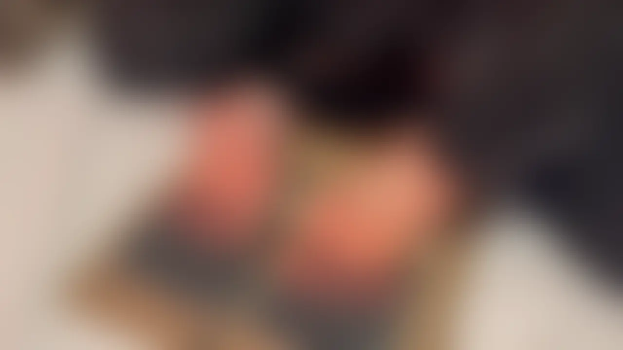 ぐらモデルLさん うつ伏せ拘束 足裏くすぐり
うつ伏せは2画角を撮影しました。
(1)斜め画角 約19分
(2)正面画角 約10分
頑張った後に足裏をグローブでよしよししてあげたら、『よしよししてくれてありがとうございます』って言っててかわいかった。
※本編顔出しなし (2/2)