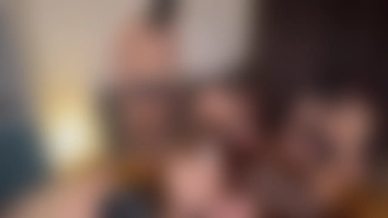 ◎Iカップ巨乳メンヘラ女子あゆちゃんに5P生中出しセックス
Iカップ巨乳メンヘラあゆちゃんに4人の男が生中出しセックス。
締まりの良いマンコに生挿入で男たちをすぐに快楽に導き、大量に白濁液をマンコに流し込む。
乱交とは思えない速さで連続生中出し!! (2/2)