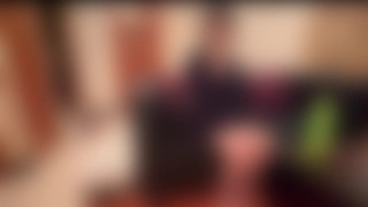 元セクシー女優だった美女と密会　生ハメ中出しSEX！

まず、めっちゃ可愛い！！
そして字がめっちゃ綺麗でした！^_^

おっぱいの形が神✨
美乳✨✨

「わさわさされるのが好き。」
ビクンっビクンっと感じる度に揺れるおっぱい、漏れ出す可愛い声🩷

オイルいっぱいでヌルヌル顔騎！
からの、生ハメ騎乗位で杭打ちピストン！！

「いきそー！」って言ってるのに止めてくれなくて、少し出ちゃった、、、
でもエロすぎるから全然まだイケる✨
正常位で中出し💦

膣から抜いた後は男の潮吹きまで、、、
聖水もいただいて、びゃびちゃになっちゃいました❤️

　
#射精
#麥態
#フェラチオ
#唾液
#顔出し
#ベロ
#淫乱
#フェラ
#筋肉
#奉仕
#中出
#巨尻
#精子
#痴女
#ザーメン
#おしっこ
#聖水 (2/2)