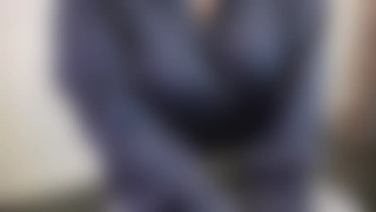 【グレーのパンツ越しに。。】
モザイク一切なしです。
パンツ越しに止まらずびしゃびしゃと、
滴り落ちるところまでハッキリ写っていて・・・・
正直めちゃ恥ずかしいです…。 (2/2)