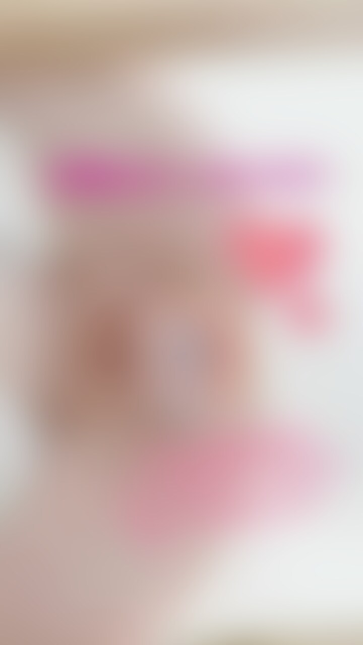 下からのえちえちアングル🫣💓
大好きな愛用のディルドでオナニー💕
騎乗位風に腰を上下させたり擦り付けたり、えっちなおなにーを下から覗いてみました😳
下から見るのは自分でも初めて👀✨
編集しながらドキドキ興奮しちゃった💓
あなたのおちんちんで腰振ってると思って見て欲しいな🥺 (2/2)