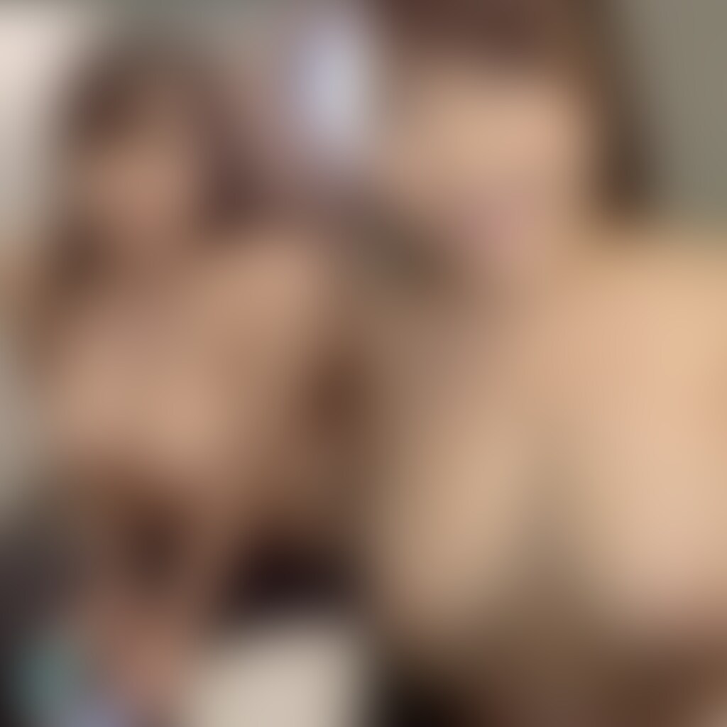 長尺1時間19分のハメ撮り!!
爆乳HカップちゃんのSEX動画です。
前回の動画はこちら
https://myfans.jp/posts/78f04226-ac3b-4f5c-8cda-6696105e5980
以前、風俗の面接に来た子で
結果風俗の仕事はきついとのことだったので
動画撮影の個撮を紹介して今回ハメ撮りになります。
おっパイがやばいです!! (2/2)