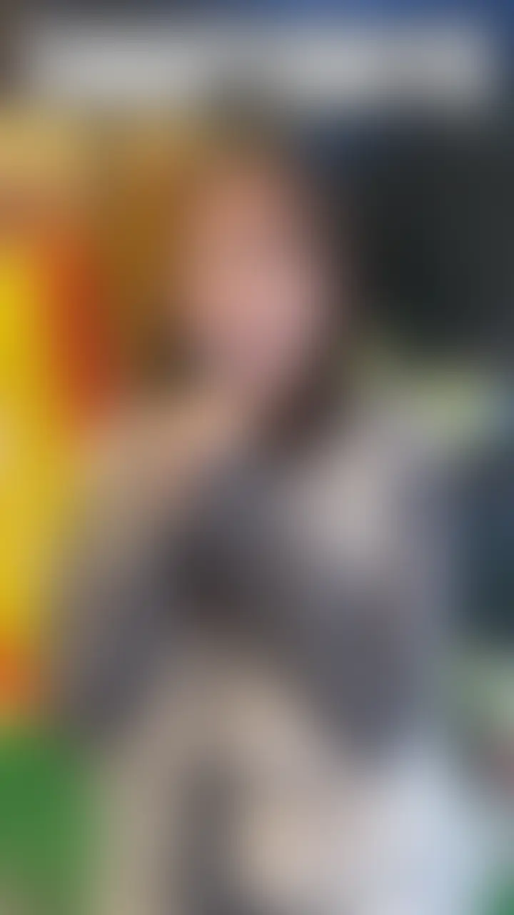 #353【KARIN 24歳】
今回ストリートスナップに協力してくれたのは、ストリート感のあるコーデが可愛いKARINちゃん😎
水色の下着が可愛らしい😆
愛嬌あって可愛かったです🙄
※動画、写真の無断転載は著作権侵害となり、10年以下の懲役又は1000万円以下の罰金が課せられます。
発見次第、法的措置を取らせていただきます。 (2/2)