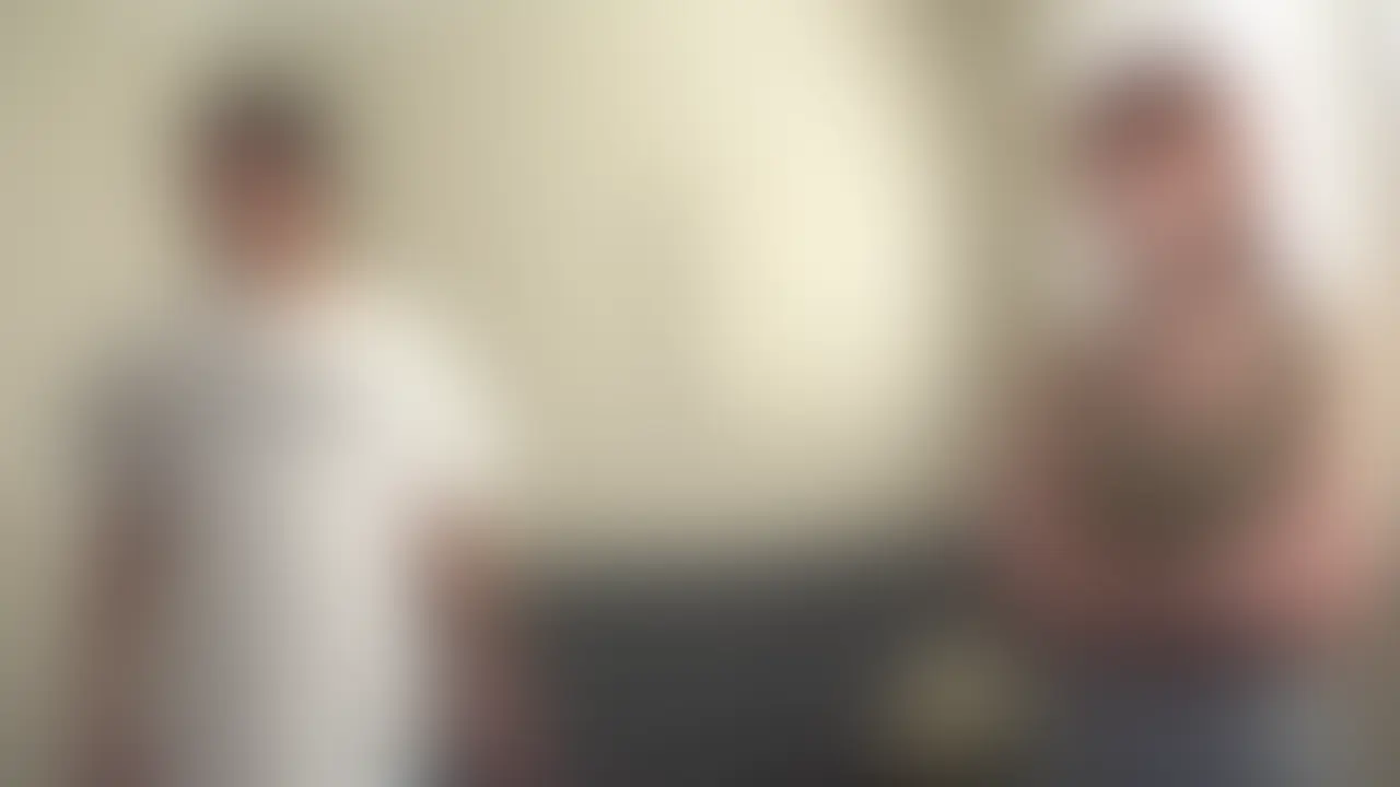 ロサンゼルス弾丸ロケ。
LAの大学構内を探索していると、痩せ巨乳の超美少女を発見してナンパしました。
趣味はサーフィンで夢は世界中の海でサーフィンすることで貯金中だそう。
貧乏学生みたいなので、ちょっとバイトしてもらっちゃいましたw
ティーンのピチピチの肌にサーフィンで引き締まったウエストに完璧なおっぱいはマジ最高でした。
フェラも丁寧で気持ち良くて、ザーメンいっぱいかけちゃいました。

アメリカ素人美女のフェラは最高っす。 (2/2)
