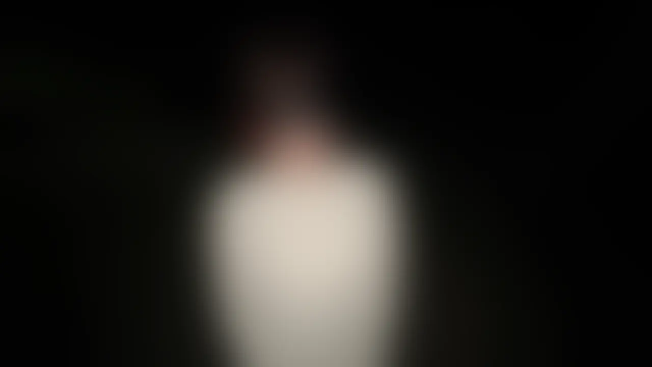 目隠しをされたまま、夜の外へ連れ出されました🖤

どこにいるかわからない。
周りに人がいるかもしれない。
逃げることも、見ることも、できない。

そんな状況で、されるがままになってしまう自分が
恥ずかしくて、でも逃げられなくて——

普段は普通なのに、こういう状況だと
自分でもおかしいと思うくらい素直になってしまいます🥺

━━ 収録内容 ━━
✔ 目隠しのまま夜の屋外へ連行
✔ 公衆の場での露出・羞恥プレイ
✔ イラマチオ
✔ バック
✔ 全編通して調教・羞恥あり

━━ 詳細 ━━
【ジャンル】野外／露出／調教／羞恥／イラマ／バック／巨乳／目隠し
【対象】SM・羞恥・アブノーマル系が好きな方🔞
【収録時間】約15分 (2/2)