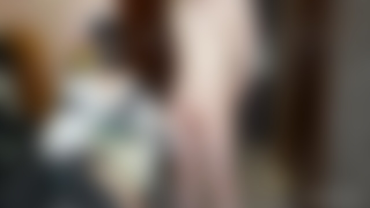 みんなうららの花魁姿褒めてくれるからめちゃくちゃ嬉しい🥺
似合う??🥺
服装のせいなのか手コキもいつもよりもなんだか優雅な感じになっちゃった🫢
こちょこちょしすぎちゃって、真っ白な肌にくすぐりの跡が赤く沢山刻まれちゃってたよ😎
みんなも刻まれたい?♡ (2/2)