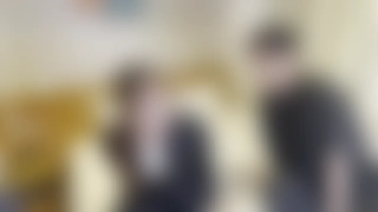 私が働いてる結婚式場で1ヶ月後に結婚式を挙げる予定の新郎から急遽呼び出しがあり、指定された住所に行くとまさかのホテル🏨
「ロビーで話すのかな」と思ったらまさかのお部屋に…
myfansで私のことを元々知ってたらしく、職場への口封じも込みでNTRに加担してしまいました、、、、
めっちゃ興奮した🤍🤍🤍 (2/2)