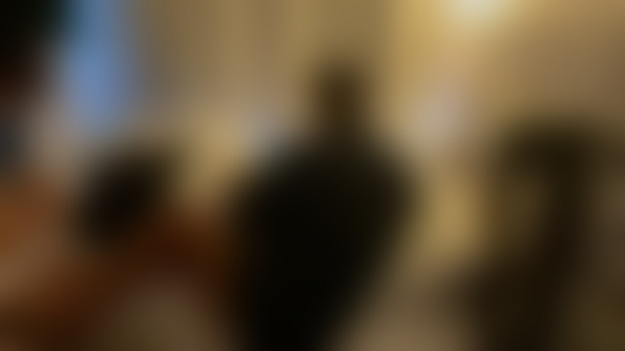 人妻×ムキムキ男優 (2/2)