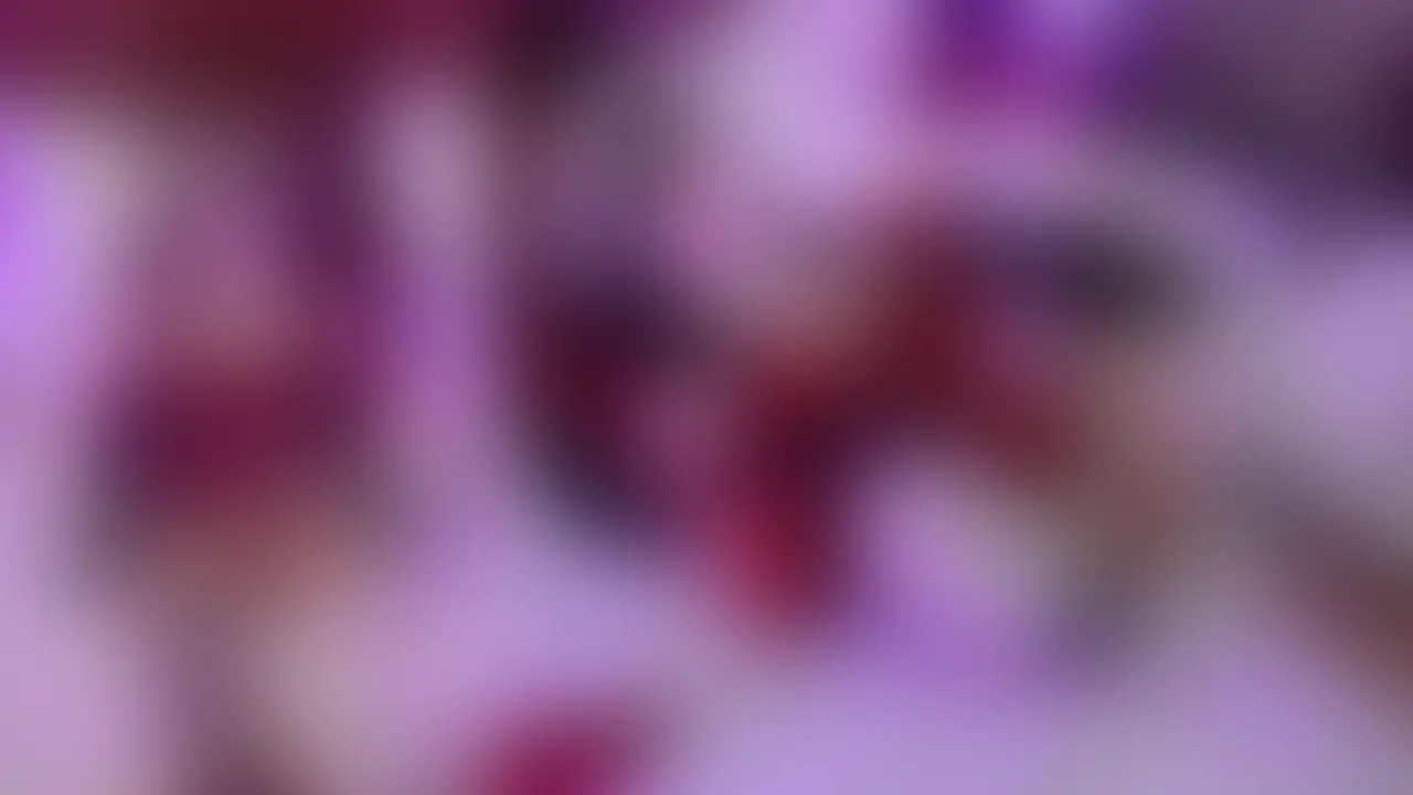 【※絶叫注意】みなもサンタ🎅🏻電マ責め⚡️
メリークリスマス🎅🏻💕
性なる夜ですね…( ◜︎︎𖥦◝ )ニマァ
今回はみなもサンタが開脚〇束されて
電マでいっぱいいじめられちゃった動画です🙈⸝⸝
調子にのってフェアリーのターボ(超強い電マ)を
用意してたんだけど割とはやめに後悔したよね😇
序盤からすぐイきそうになる早漏まんこ。
寸止めで何回も焦らされて
やっとイかせてもらえたぁ💕って思ったら
そのまま止めずにひたすら連続アクメ⚡️
休む暇もなくずぅーっとイクイク😖
最近わかったんだけどみなもって壊れそうな時
絶叫からのサイレントモードになる😇
脳内処理できなくてフリーズ的な?😇😇
イきすぎてどうにかなっちゃいそうで
大絶叫して暴れまくってます💦
お利口さんにじーっとできなくてごめんなさいඉ ̫ඉ (2/2)