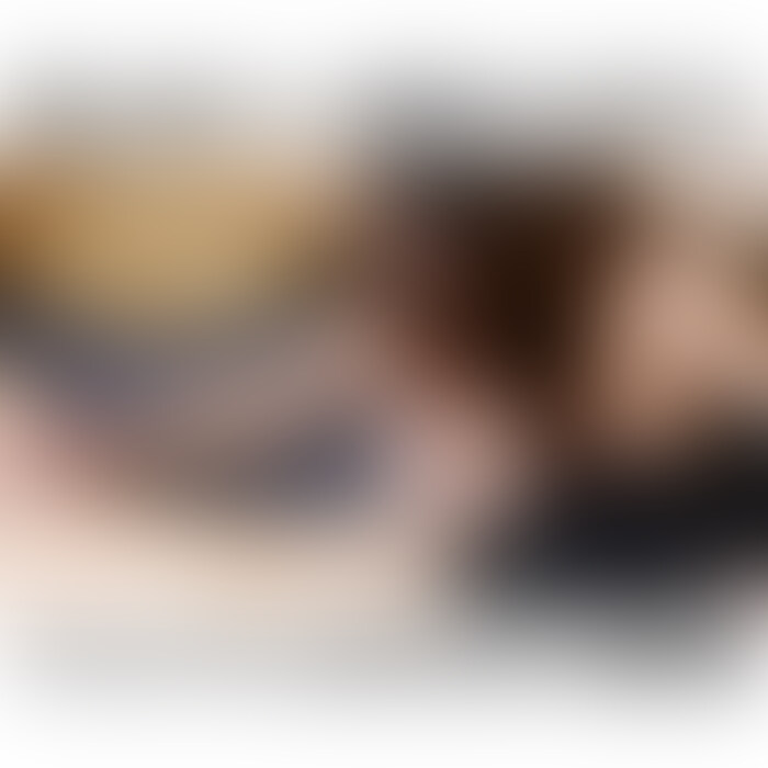 スレンダー巨乳な人妻さんにバニーガール姿で授乳オナホ手コキしてもらったらあまりの興奮と快感に大量射精がとまらない!(クローズアップ映像版)
色っぽい女性の膝の上でおっぱいにむしゃぶりつきながらチンポを気持ちよくしてもらう至福のプレイ。最後は「精子いっぱい出して」の声とともにとんでもない量の濃厚ザーメンをドビューッ!ドピュッ!ドピュドピュッビュクッ…と8回くらい脈打ちながら盛大に噴出!
冒頭には彼女のオナニーシーンも収録してます!
(別アングル版の動画はこちら)
https://myfans.jp/posts/b67ba539-41fe-49d9-b203-5c3ff23a31ff (2/2)