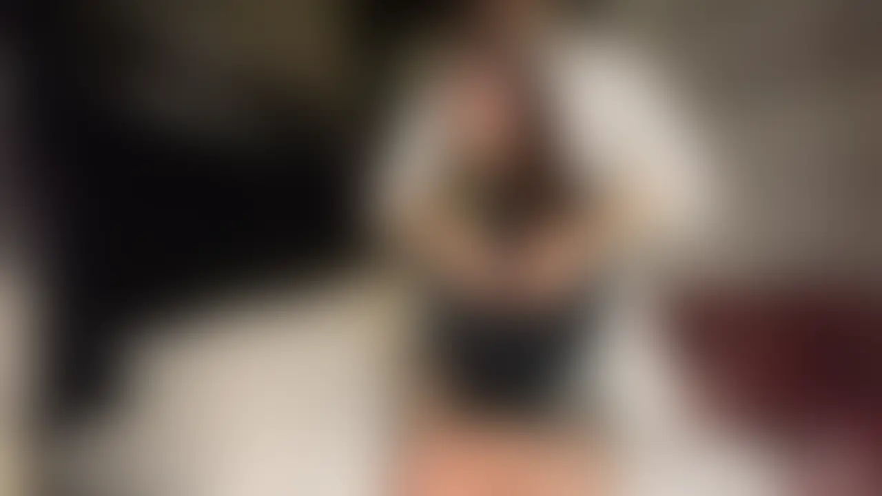 【ダンス経験者の大学生ちゃんと目隠しand首輪でばちぼこにイかせてきた♡】
スタイル抜群の大学生ちゃんと密会
性欲強すぎてdmからお誘いしてくれました🐈⬛
人生初の首輪と目隠しプレイでアヘりまくってるのエロいです。。。 (2/2)