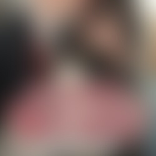 女子学生が電車に乗っていると
何やらお尻の方に違和感が…。
後方から激しい息遣いも聞こえてくる…。
どうやら○○○に遭ったようだと女子学生は気付く。
○○○の手は休まることなくパンティの中にまで手を入れてきて
直接おまんこに指を突っ込んでくる。
敏感すぎる女子学生は
足がガクガク震え愛液がダラダラ溢れ出す。
公衆の面前でおまんこの中に
指3本突っ込まれ○○○され続けていると
ついにはアヘ顔でイッてしまい潮を大量に吹く。
○○○をしながらセンズリをしていたおじさんも
一緒にイッてしまう…!
どんどん新作動画を公開していきます!
サンプルを気に入りましたら
「いいね!」「フォロー」「入部」をお願いします! (2/2)