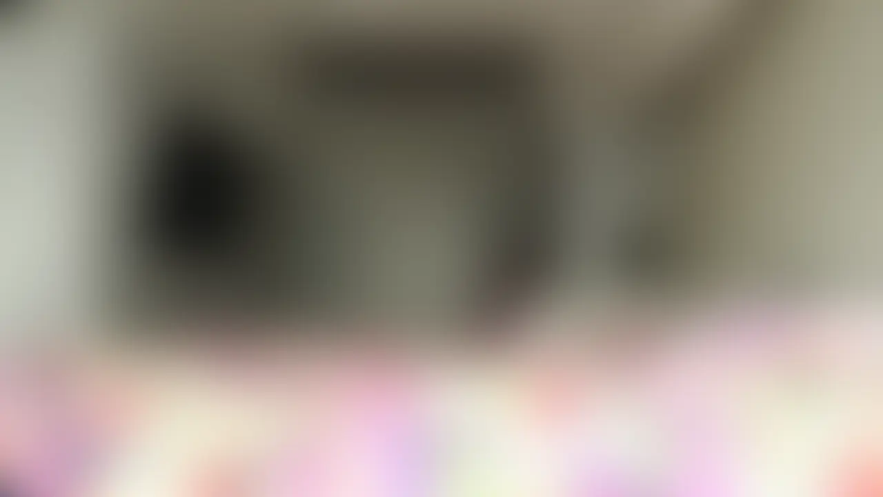 《顔射!!》秋●原のゴスロ●専門デリヘルに電話したらなかなかの美少女がやって来て、しかも本番アリだった件www
都内に住んでるしがないサラリーマンです。
ズバリ、私の趣味はフーゾク通いです。
一体、今までフーゾクで幾らお金を使って来たのか、、
それを考えると少し憂鬱になります。
およそ20年前に巣鴨のピンサロで風俗デビュー後、店舗型ヘルス、デリヘル、オナクラ、ソープ…など、あらゆるフーゾクを経験して来ました。
段々“普通”では満足できなくなってきちゃいまして、新しい店を夜な夜なネットで探す日々です。
そんな私の最近のオススメは、ゴシックロ●ータ=ゴスロ●をコンセプトとしたデリヘル店です。
キャストがゴスロ●姿で接客する斬新さと、即即プレイが楽しめるのが魅力的だったのでさっそく呼んでみることにしました。
店員に自分好みのちょいSっぽい女の子をお願いしたところ、人気嬢のYさんをすすめられました。
写真を見たら顔にぼかしは入っていますが、ショートボブで丸顔の女の子。
店員がわりと信用できそうな感じだったので、この子を呼ぶことにしました。
今まで何度もデリヘルを利用して来ましたが、ホテルで待ってる時の時間は不思議と緊張するものです。
そして、インターホンが鳴り、現れたのは写真通り!いや写真以上の美少女でした。
女の子と対面するなり、挨拶もそこそこに即即プレイの開始です。
積極的に舌を絡めてくる女の子。
事前にソフトMプレイがしたいと店員に話していたからか、目隠し状態で乳首を舐められて。。
これが新感覚で気持ちよかったです。
責められてばかりでもアレなので、女の子の服をめくって乳首を舐めると、吐息を漏らし感じてくれます。
Sっぽい口調ですが、カラダは正直なんですねww
ゴスロ●服に顔をうずめてマンコを舐めるのも初めての体験でした。
「ゴムありならシテいいよ…」
そっと耳打ちをして来たので、お言葉に甘えて本番しちゃいました。
予想外の本番ってテンション上がりますよね。
これぞデリヘルの醍醐味。
ゴムを渡されたのでつけようとすると、乳首をイジられてなかなか上手くいかず…。
女の子はその姿をイタズラな笑顔で見つめてきます。
コスプレ姿を楽しもうと思って着衣のまま挿入。
オマンコも準備万端で、するっとチンコが入りました。
そしてそのまま対面座位から騎乗位、立ちバック、正常位。
私の目の前で喘ぐ若い女の可愛い顔を見ていたら、精子をぶっかけたくなってしまいました。
でもフーゾク嬢って基本的に顔射がNGなんですよね。
でも、なんかいけそうだったので濃厚な精子を顔にかけてやりました。
その様子は動画でご覧くださいませ! (2/2)