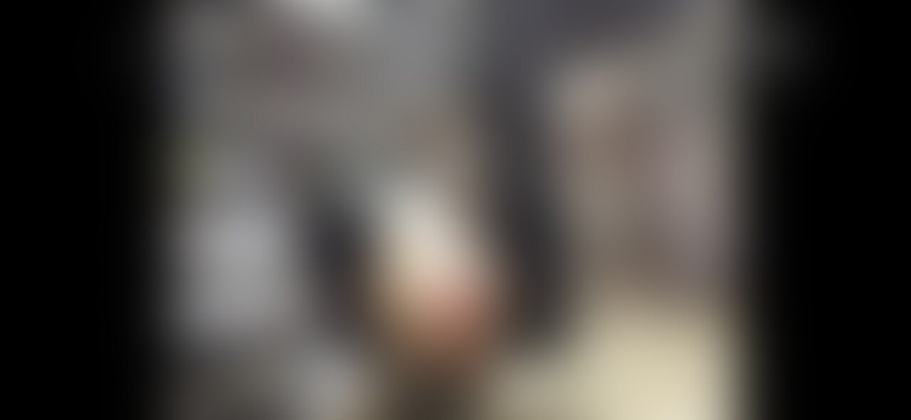 某レンタルショップでアナニーしちゃってる衝撃㊙️映像です(*´д`*)ディルドズボズボ♥️最後はお○○○さんが近くをウロウロしてきたので終了⤵️ (2/2)