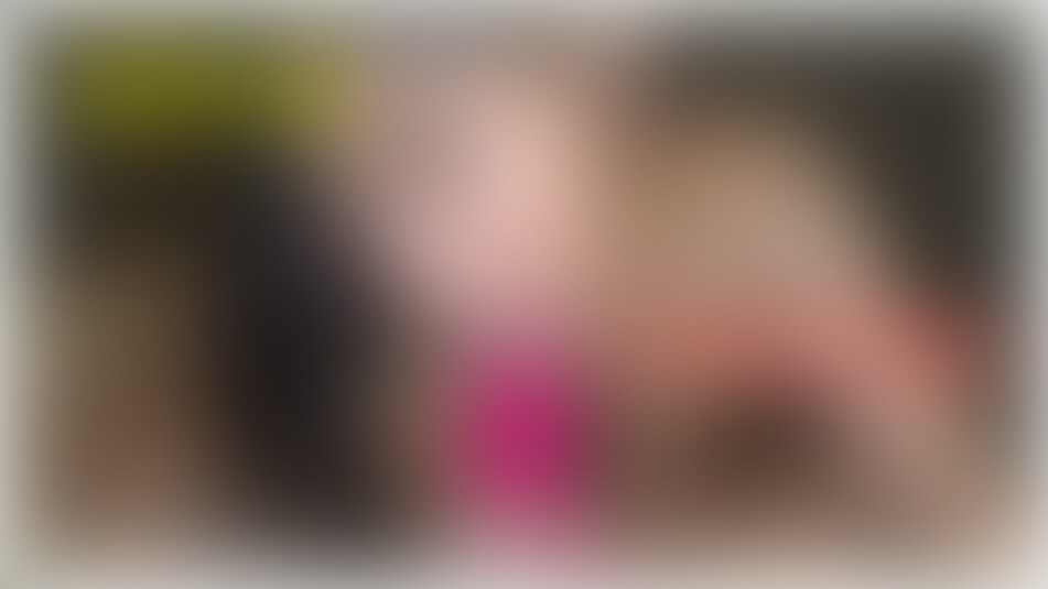 【主観】元ギャルの熟練ねっとりフェラから何度も寸止めを繰り替えされパンパンに溜まった欲望をとどめの高速フェラで大量発射!
元ギャルのベテランお○○○さん。「すっごいビンビン」と嬉しそうにチ●ポを咥えていく。
最初はゆっくりねっとり、丁寧に舐めあげ快感のレベルを上げていくと、急加速の高速フェラに!
射精を促され頂点に達したその時、彼女は口の動きを止める。
「まだ出しちゃダメだよ~」と不敵に笑い、敏感状態から再びフェラ、寸止め、フェラ、寸止めを繰り返される!!
パンパンの射精感と気持ち良さで訳がわからなくなった所で、再びの高速フェラに我慢は限界を超え大量発射!!
【POV】Babe with full cock control
※完全主観映像
男性の声は入っておりません
※偽物精子なし
映像は○○○未満閲覧禁止
※作品掲載にあたり著作権はぽけぽけに帰属します。
※出演者の○○○以上の年齢確認、同意書作成のうえ掲載しております。
※作品は予期せず削除する可能性があります。
※作品はご購入者様だけの個人観賞用とし、無断での転載、販売、流失、アップロード等を一切禁止しております。
※こちらで無断販売・無断転用・無断アップロードが確認された場合、掲載1日あたり50000円の使用料に同意したものとみなし、弁護士より請求させていただきます。
ご購入の際は必ずお守りいただくようお願いいたします。 (2/2)