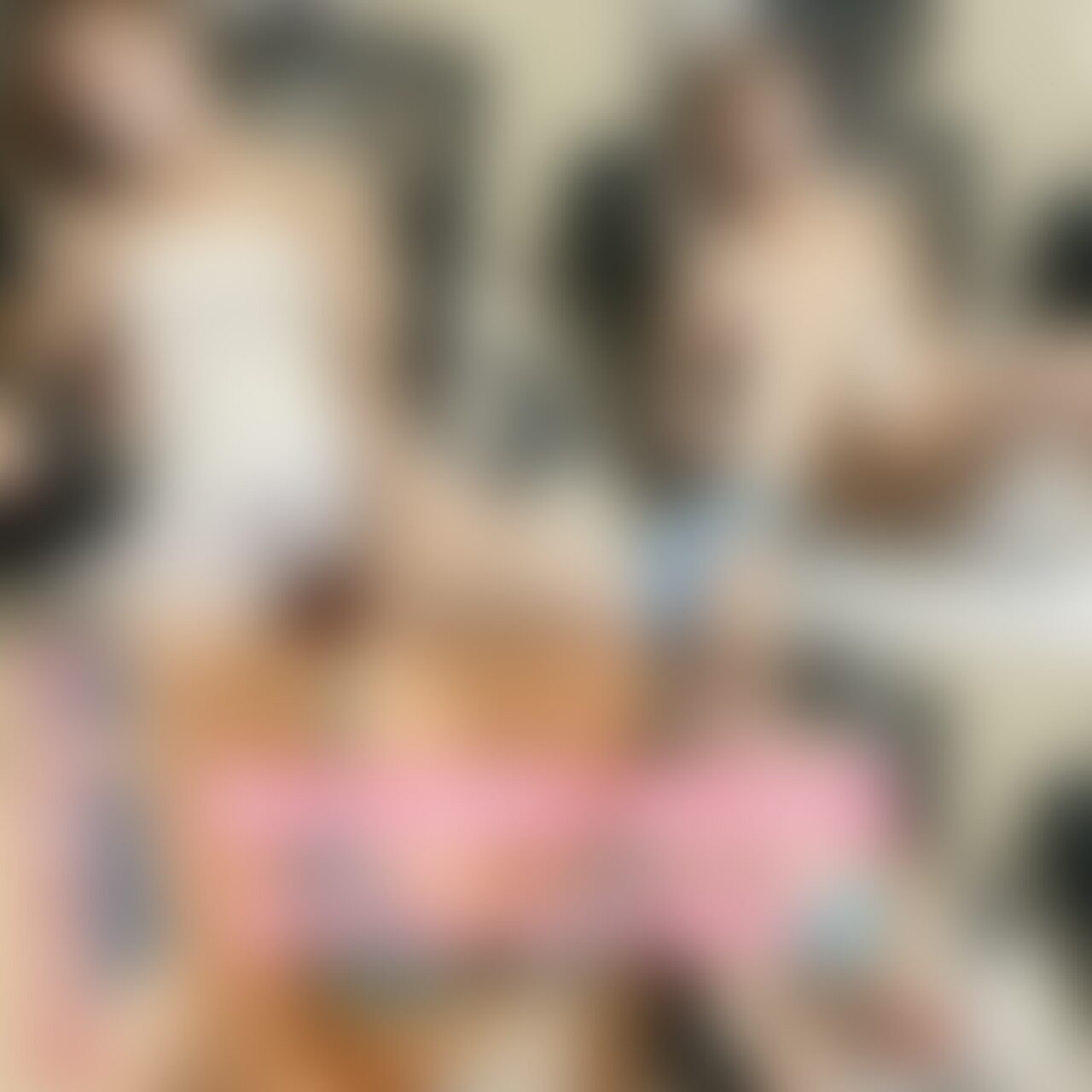 サムネの通りです笑
出勤前のオナニー辞められない😂
10月に撮った動画だけど載せるの忘れてました💦
単品購入とプラン加入多かったので
感謝したくて撮ったのもあります😌
(最初思ったより近くで撮ってたので始まりの話してるとこだけぼかし入れてます)
最近ディルドばっかでオナニーしてたので
吸うやつでしてみました❤️
(ディルドも吸うやつもフォロワーさんから頂いたものです🙇♀️)
クリやばかった🥰
ドレス着て撮るならとついでにヒールも履きました💕
デスクに脚置いてお行儀悪いけどえっちじゃん?笑
着衣を極めし者🤭 (2/2)