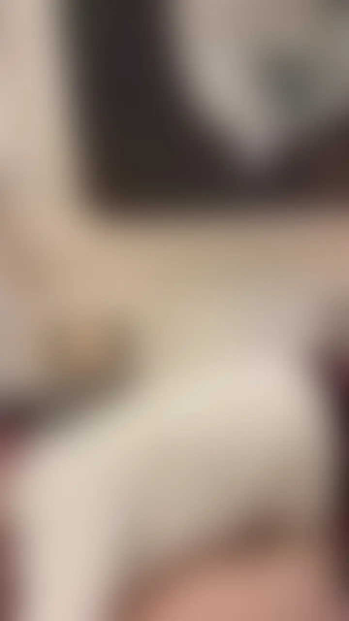 ガチャS賞の番外編
制服コスプレえっち中に
なんと!?
彼氏から、お仕事の連絡で上司に着信が💦
途中でストップしたので、この動画は皆さんにみてもらえたらと🫣💖
気になる方は本編も覗いてみてね♡♡
本編はこちら↓↓↓
https://mfco.link/eInPDhSI (2/2)