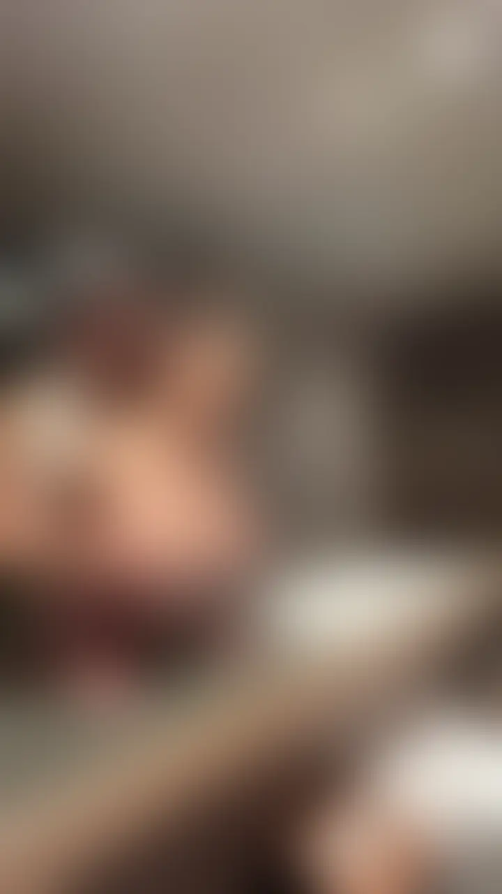 【スマホ縦動画】ドM巨乳ペットAIRI Hカップ美巨乳を即尺即ハメ ラブラブシャワー お泊まりセックスし放題
https://myfans.jp/posts/0132efc9-01ef-49a5-9a33-9b3dbc9e83fc
巨乳ペットとして飼っていた彼女(AIRI)との未公開プライベートハメ撮り。
彼女は僕のことを本当の彼氏(僕が既婚ということは知っています)だと思って付き合っていたと思っていたようですが、実際はただの恋人気分を味わうセフレの一人でした。
そんな中、ふと彼女の方から裏垢女子活動をしたいとカミングアウトしてきました。
今のままの自由な関係が良かったので寝取られサークル活動の事を伝えるか迷ったんですが、サークルメンバーや有料ファンクラブへご加入いただいている方にも彼女を共有しようと思い、僕のサークル活動の事を伝えると最初は戸惑いながらもなんとか説得してこれからサークルで活動させています。
裏垢女子で少しの期間活動をしていたのでもしかすると彼女の存在を知っている方もいるかもしれませんが、実際は僕の都合のいいセフレとして活動していました。
いつも応援ありがとうございます。
《お願い》
再生画面右にある、いいね(ハート🩷)ボタンと保存ボタンを押してからご視聴お願い致します🙇
ライブ配信などもはじめていますので、プロフィール/概要欄のリンクからご確認をお願いします (2/2)
