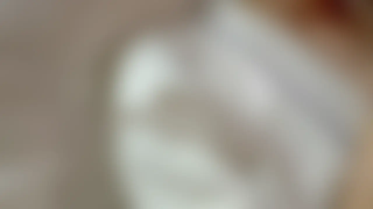 よくエッチな動画で見かける、電マを使ってみました
振動が凄くて、当てた瞬間クリがキュンキュン来て、
変な感覚になりす
潮吹き、これが1番出ちゃうかも…
シーツびしゃびしゃにしてしまいました
その後は、騎乗位で真下から見られてるみたいに腰を振り
果てました… (2/2)