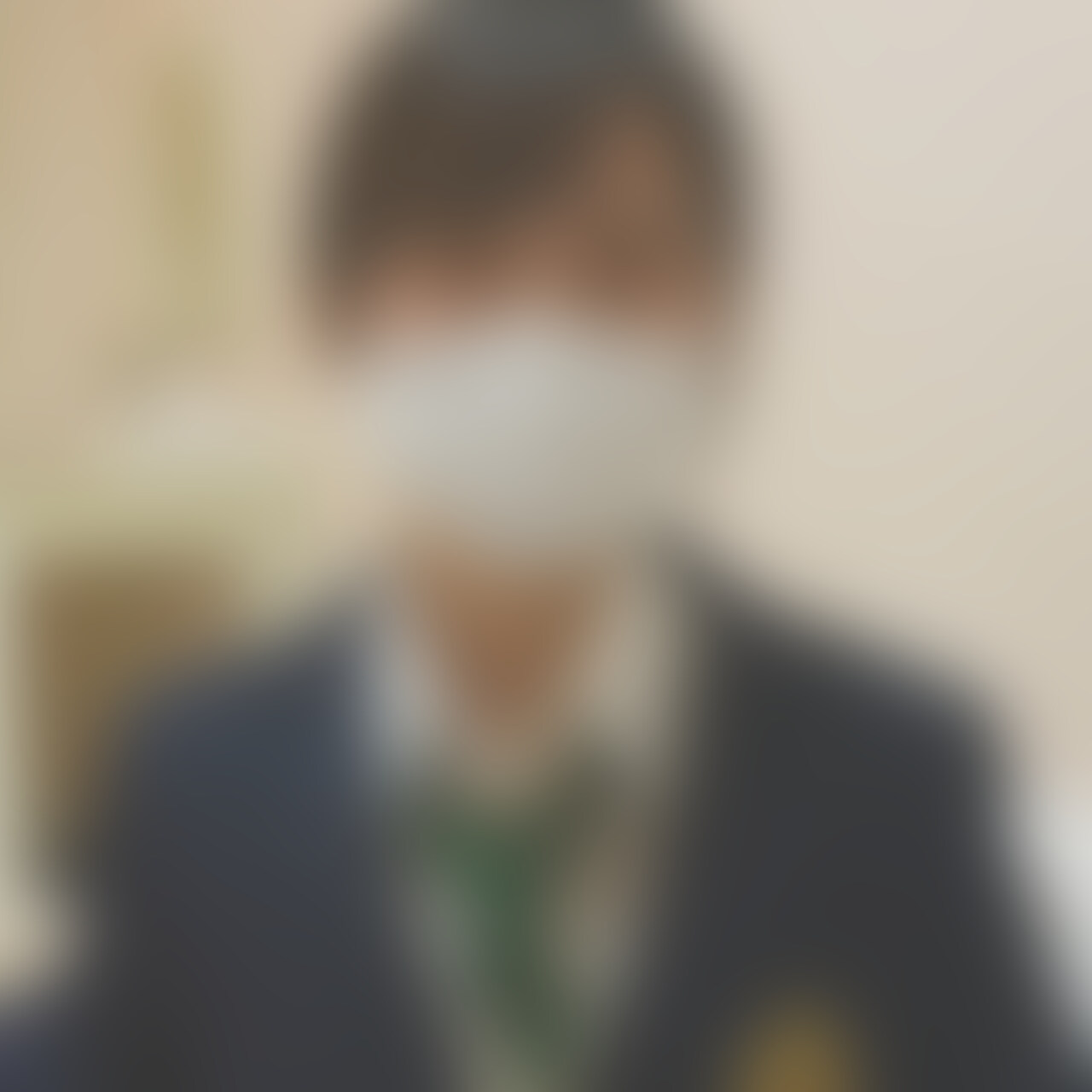 【本番2回戦】木内さんの自宅初公開!おうちでタコパデート(制服エッチ&部屋着エッチ)【木内(21歳)4回目】
どうも風俗大好き、ゆってぃ監督です。
今回は、なんと木内さんの自宅に遊びに行ってしまいます。
木内さんのご自宅は五反田から遠く離れた(笑)場所にあり、「いつもここから通ってるの?」と思いながら、指定された住所まで伺いました。
ピンポンを押すと早速笑顔で出迎えてくれた木内さん。「おうちまで写すの〜?恥ずかしいよ」と言われましたが、撮影を強行しましたw
簡単にワンルームをルームツアーしてもらったあとは、木内さんの学生時代の写真を見せてもらいました。そして制服をまだ持っている、というので、それならぜひ!ということで着てもらったのですが、これが可愛すぎる。
萌え袖が癖だった、という木内さんですが、**でも充分通用するだろうな、と確信させるほどの可愛さ。自分のためにアップでも引きでもたっぷり撮っておいたので、ぜひ楽しんでくださいw
その後、興奮が抑えきれなくなり制服のままエッチ第一回戦。実物のカーディガンを羽織って騎乗位でグイグイ腰を動かす木内さんに興奮が抑えられるはずもありません。
第一回戦が終わってからは近くのスーパーに買い出しに。「今日はね、タコパやろうと思って!」という木内さんの提案にのってたこ焼きの材料を買いました。
二人でたこ焼き器を囲んでワイワイタコパをしたあとは、お家にあったジェンガでゲーム。崩した方が飲む、という罰ゲームを設けて、ふたりで対戦。対戦はすべて僕の勝利(笑)で、負けまくった木内さんは必然的に沢山飲むことになり、顔が真っ赤になるほど○○○払っちゃいました。
最後はベロベロになって「○○○ってない!」と言い張る木内さんを抱きしめたら、ぎゅーと抱き返してきたので、そのままイチャイチャエッチ。最後はふたりとも全裸になって獣のように求めあってましたw
その後、お風呂に一緒に入って、時間が着たのでバイバイ。玄関で見送ってくれた木内さんの笑顔に後ろ髪を引かれながらも、しっかり時間内でさよならしました。
▼本作品のエッチシーン
①むかし実際に着ていた制服を着てもらって青春エッチ(43分18秒)
②罰ゲームで飲み続けて○○○っ払った木内さんと部屋着でイチャイチャエッチ(40分31秒)
▼本作品のおすすめの楽しみ方
「はやくエッチなシーンがみたい!」という気持ちはすごくわかりますが、そこは焦る気持ちを「グッ」と抑え、早送りをせず最初から通しで見てみてください。
デート中の木内さんの笑顔や、ちょっとした言動から垣間見える可愛さを十分堪能したうえでエッチシーンに入ると、興奮度が上がること間違いなしです。
最高の状態で楽しんでいただきたいので、ぜひ一度試してみてください。笑
▼作品の詳細
・フレーム:1920×1080
・配信時間:1時間50分14秒(冒頭のサンプル動画を含みます)
・動画形式:mp4
※○○○未満の方の閲覧、購入を固く禁止いたします
※本作品に登場する人物はモデルであり、同意の上で撮影を行っています。
※登場モデルは○○○以上である事を確認しています (2/2)