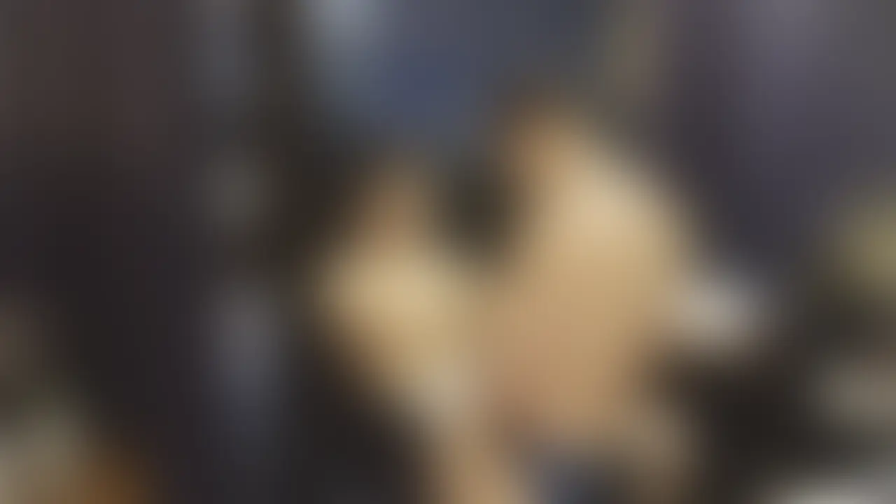 水泳コーチに競パン履かせたまま生ハメしちゃいました sample 1