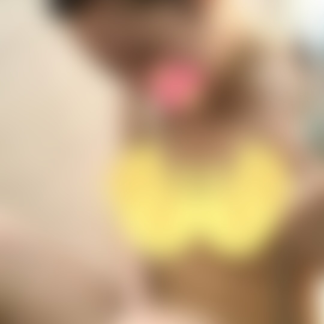 「〇村〇奈」同中友だち🩷
お風呂のシャワーで膣内洗浄!?アソコのドアップあり🫣💓
同中だった〇村〇奈(ゆうちゃん)のお風呂です!
人のお世話をするのが大好きな私は今回ゆうちゃんの髪を洗ってあげました🥰笑
動画は髪を洗ってあげるところから一緒にバスタブで遊ぶところまでです✨
バイト先(ファミレス)の店長といい感じになってるって噂では聞いてたけど…
まさか中〇しされてたなんて(´;ω;`)
私のかわいいゆうちゃんが(´;ω;`)💦
そんな人のものが優ちゃんの中に入っているなんて嫌だったので、シャワーで膣内洗ったほうがいいよ~って促してしっかり洗ってもらいました😤❤️笑
いまだに47都道府県答えられないし、口下手で、クールな、、、
そんな優しいゆうちゃんが大好きだぁぁー!😆💗 (2/2)