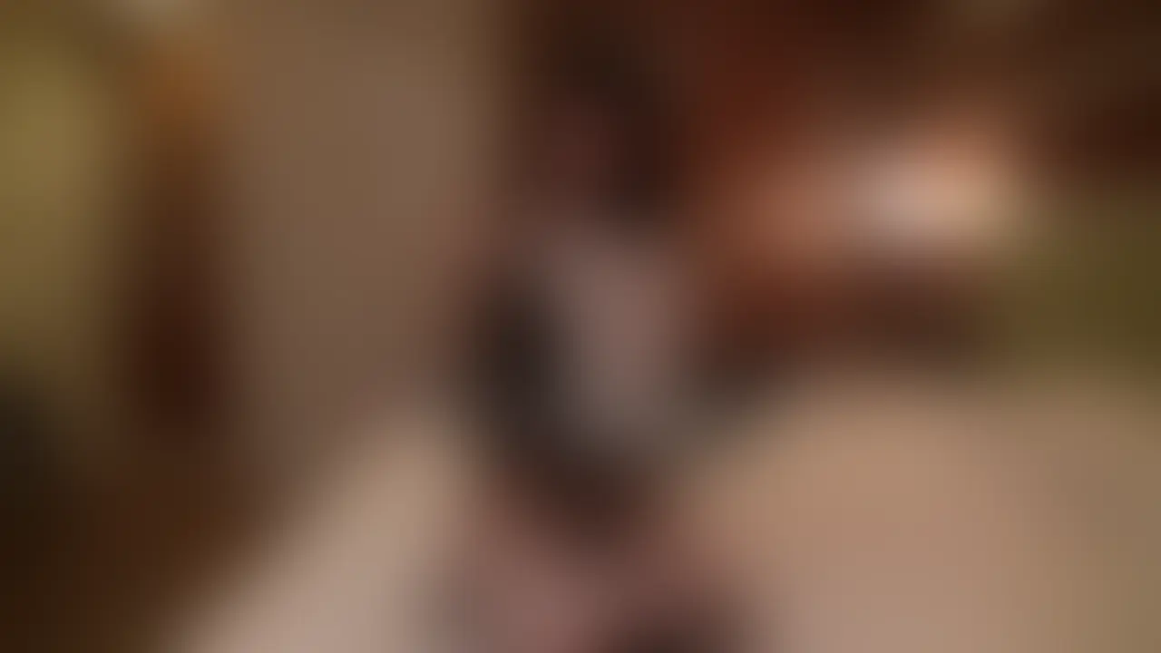 【18歳】エロ過ぎる若妻とセクシーメイドコス超濃密な本気の生中出し交尾!!
今回は出会い系アプリで知り合ったあどけなさの残る18歳・人妻の有希ちゃんと超濃密中出しセックス動画です!
身長153cmでEカップ巨乳のトランジスタグラマーが魅力的な有希ちゃん性格は明るくてエッチでムチムチの美味しそうなカラダがまたたまりませんw
さらに魅力的過ぎるナイスバディーを堪能するため超エロエロのメイドコス着せちゃいました!!
イケメンの旦那とのセックスだけでは飽き足らず疑似恋愛と濃厚なセックスを楽しみたいとのことで
奔放で欲情しやすい敏感なカラダを抱きしめるとうっとりした表情で自ら濃厚なキスを求めてきます!!
何といっても顔つきも体形も別れた元カノとそっくりのセクシーな有紀ちゃんに秒で完堕ちですw
貪欲にオジサンちんぽをねぶりまくる濃厚なフェラ、感じすぎて潮を吹く敏感なクリトリス、そして
膣奥深くまでペニスの挿入を懇願するエロ過ぎるセックスすべてが最高です!!
さらにオマンコされながらも厚みのある魅力的ないやらしい唇で求めてくる濃厚なキスが溜まりませんw
イケメンの旦那がいるのに奔放に性を楽しむ若妻・有紀とのNTR超濃密中出しセックスは最高傑作&永久保存版決定です!! (2/2)