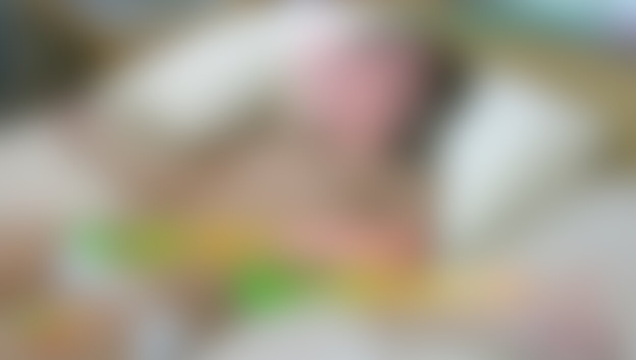 ご覧の通りヤバい趣味の方々にドストライクのちっぱいコギャル！
モモンガ○○○リフレでもヤバいオジ様達に大人気
そういう僕もこのコギャルちゃんに夢中で時間が有ると裏オプ実技研修と称してSEXｗｗｗ
今回も中出しSEXしたあと一応研修ぽっく手コキ実技研修ｗｗｗ
短時間で射精しちゃったので時間短いですが固定カメラ２台と手持ちカメラによるコギャルちゃんの手コキ動画をご覧脳ください♪ (2/2)