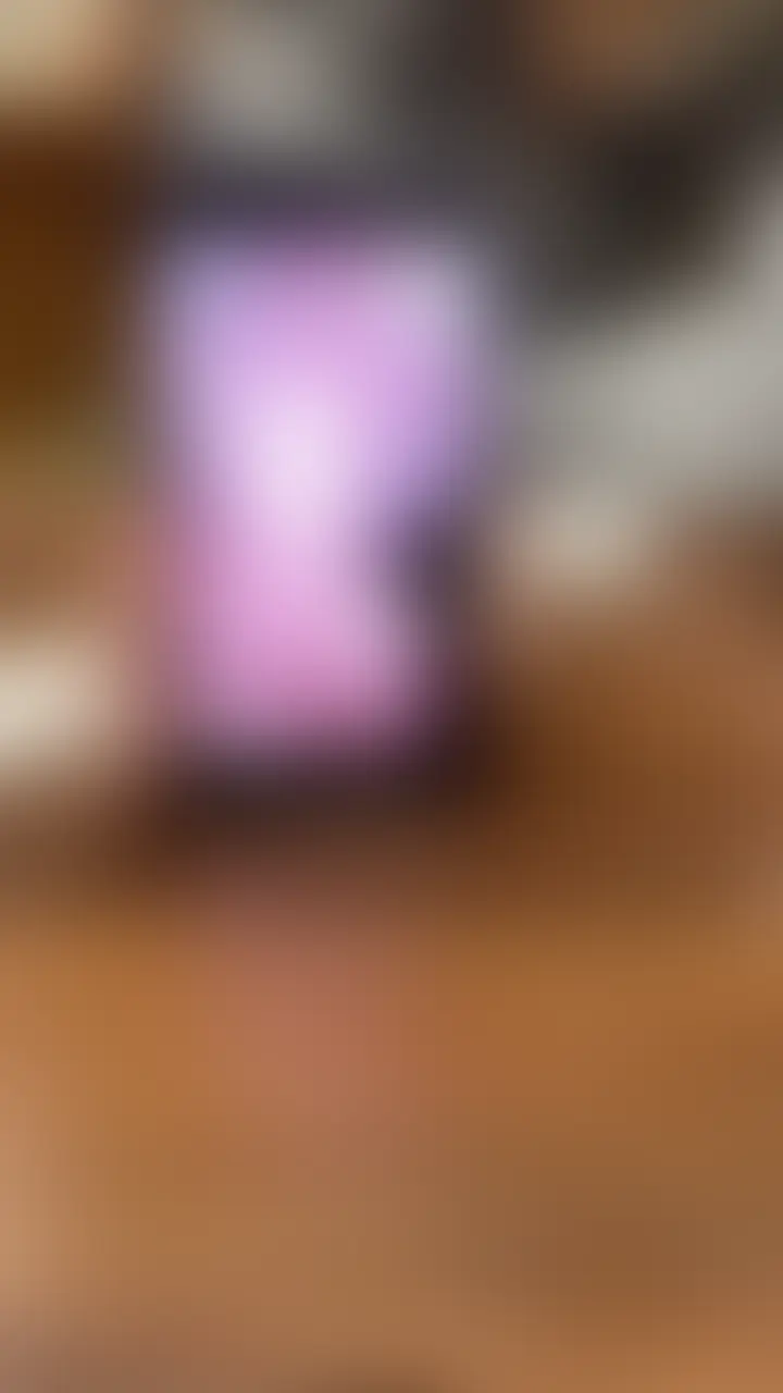 19歳色白金髪Eカップギャルがお家遊びきてくれました(縦画面)
冒頭シーン個人的に好みなんですけどどうですか?
バックで突いたらハメ潮めっちゃ吹いてたのほんとエロすぎました。
この子居酒屋店員なんですけど、お客さんから結構人気でライン聞かれたりデートのお誘いが多いみたいです。全部断ってるとは言ってましたが。。
この動画お客さんにバレなきゃいいですね。 (2/2)