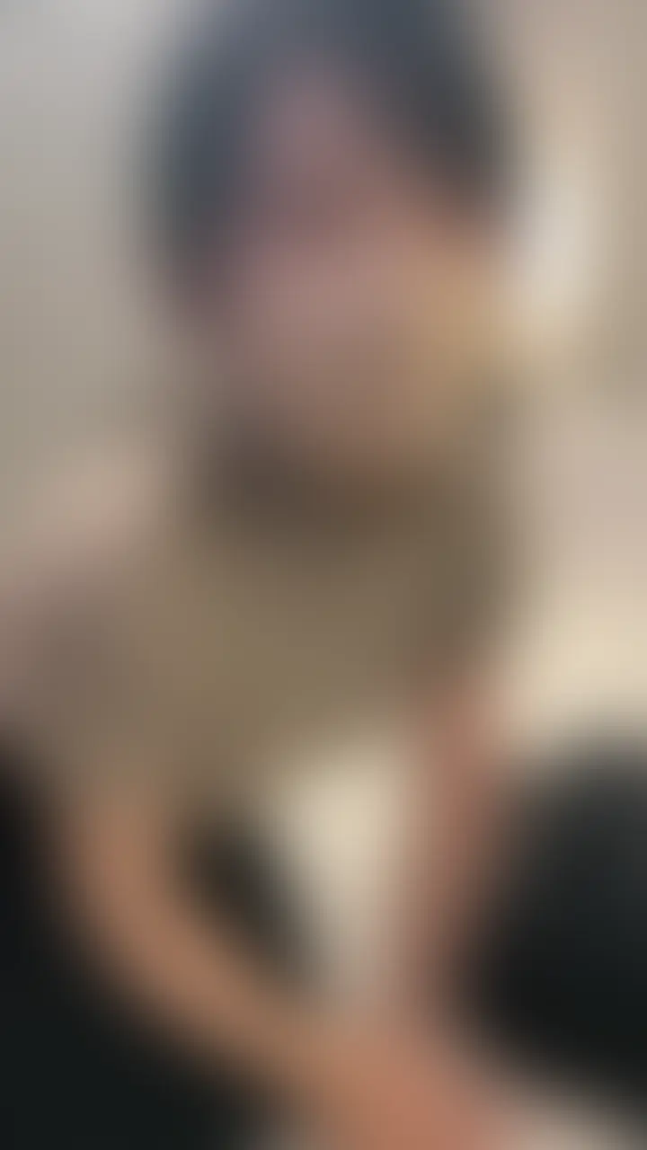 今回はバックを妄想しながら撮ってみました
ビジホで壁が薄かったため声を我慢しながらですが発散できました// (2/2)