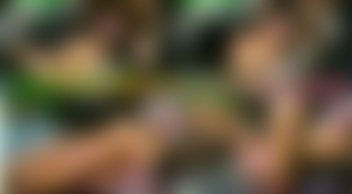 夏遊んでたコギャルちゃんとの中出し性行為動画!
この時の性行為では避妊具は一切使用しておらず(マイルーラすら使ってません)「1回くらい妊娠して
みようか」との事で中出しした時の撮影となります
そのチッパイな体見てたら1回くらい妊娠を経験しオッパイ大きくしてみようかとの事となり用意したマイルーラとアフターピル
は使用せず生交尾にチャレンジ!
それも野外でくつろいでた彼女に覆い被さりいきなりの交尾を開始!
この時は彼女はムっとしててやる気なしですが逆にソレが興奮し僕の遺伝子を彼女に刻み込めれば良い自己中心のH
チンポが無防備な膣内に出し入れされ亀頭の先端が子宮口にあたると凄まじい快感が!
その快感にあっけなく昇天!「イクよ!」っと宣言し思いっきり膣内射精開始!
この時の射精も凄い快感で勢い良く吐き出される精液が彼女の膣内に収まりきれず脇から漏れ出す始末
全てを吐気だし終えて柔らかくなったチンポを引き抜くと可愛いオマンコから精液がだらーりと垂れ流れて
きます
固定カメラ&手持ちカメラでは精液でズルズルになったオマンコや「妊娠いやー」っと言いながら自分で
お腹を押し精液を外に出す様子などバッチリ記録
このコギャルちゃん結局妊娠しちゃったのですが今でもこのコギャルちゃんに中出ししまくってて今年も早々に妊娠!
今回は堕胎費用カンパとし今回の動画を皆様にご購入して頂き堕胎費用に有効活用させて頂きたいと考え配信開始しました
皆様のご支援お待ちしております (2/2)