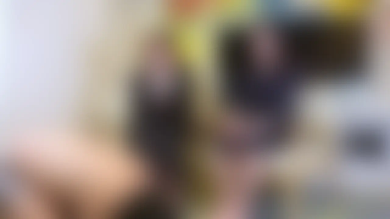 女臭充満W痴女みすず&奈々到着直後無洗アナル連続匂い嗅ぎ舐めさせ
女臭充満ダブル痴女の無洗アナル舐めからの
ツバパック、そしてツバ手コキ&パンスト手袋手コキでの連続射精を
楽しんでみませんか?
まずは無洗アナル舐めさせプレイです。
現場到着直後のシャワーを浴びる前の肛門の匂いを最初に堪能いたします。
それから下着を脱いでのアナル顔面押し付け、そしてアナル舐めさせプレイです。
「洗ってない方が好きなの?」「一番好きな匂い? キモ〜い!
「いっぱい匂い嗅いで、いっぱい舐めて」などと言葉を浴びせかけながら
入れ替わりでアナルを顔面に押し付け、アナルを舐めさせるのです。
「凄いクチュクチュいってる」「穴の奥まで舐めてくる〜!」
などと、心の声がどんどん音となっておふたりの口から溢れてきます。
洗ってないアナルを懸命に舐め舐めご奉仕する舐め犬M男の所業に
みすずちゃん、奈々ちゃん、どちらもドン引きしまくりでしたよ。
現場到着直後でまだ洗っていない肛門をアナル舐めご奉仕したい、
そんな舐め犬M男の貴方だけにオススメです。
1920*1080
15:22
1.18GB
.mp4 (2/2)