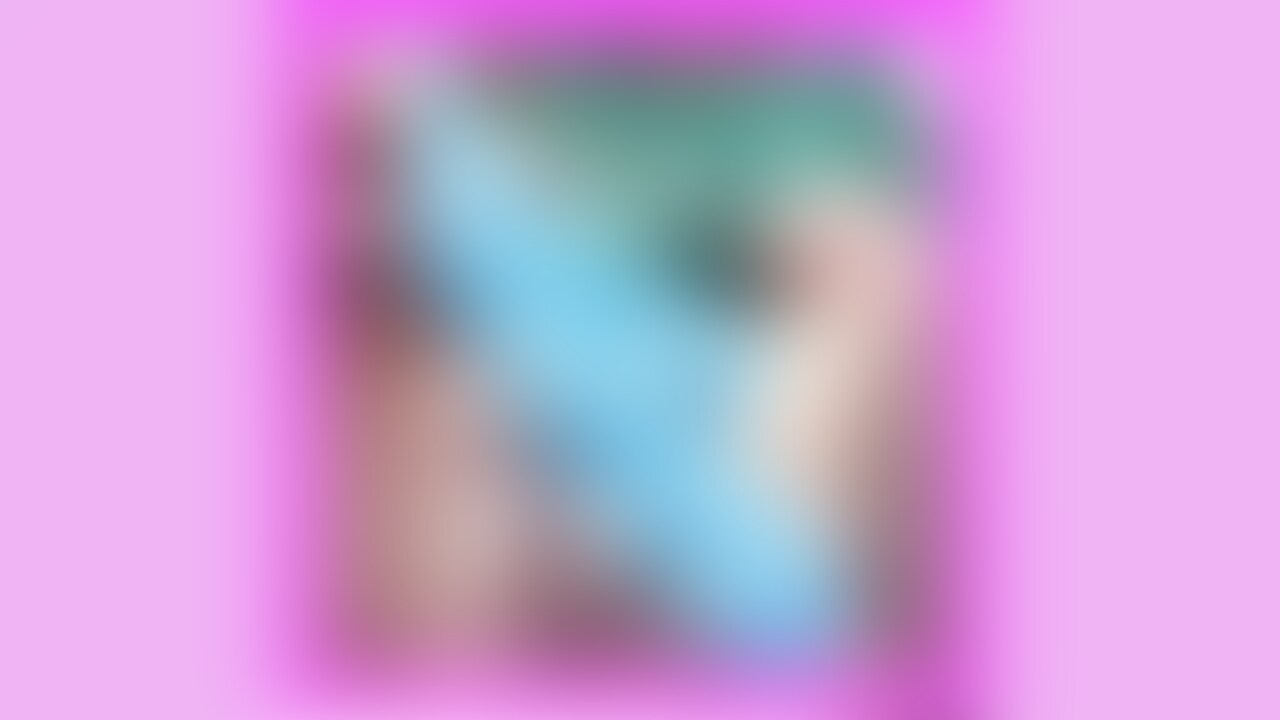 人妻がピストンバイブでオナ動画♡ (2/2)
