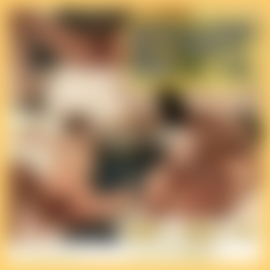前回→ https://myfans.jp/posts/81143999-0486-4000-980f-2aa595edb919
【動画紹介】
こちらも少し昔の動画になりますが、以前も紹介した無口少女ちゃんを再び○○○した時の動画です。
彼氏が会えない間に首輪まで付けて飼われて○○○されることを望んだドMの淫乱マゾ看護師ちゃんは、清楚なフリして○○○されるの大好きで愛液トロトロにしちゃう変態おまんこです。
この日も意地悪しながら服を脱がせていき、下着から染み出すくらいの愛液を溢れさせながら発情アピールしてくれるマゾメスちゃんでした。
敏感な乳首を延々と嬲って弄んであげたり、首輪を引っ張りながら虐めてあげたり、声と快楽で脳に支配される快感を刷り込んであげています。彼氏の居ない隙に○○○って楽しいですね。彼氏もまさかこんな大人しそうな子がド変態プレイ仕込まれて興奮してるなんて夢にも思わないでしょうからね(╹◡╹)
後半はオモチャ責めを交えながら馬乗りになってクリ責めでイカせたり、膣奥を指で抉って深いアクメを何度も浴びせたり、とにかく快楽で脳を支配して逆らえないように仕込んであげました。
必死に自分の指を噛んで声を出すまいと我慢する無口少女ちゃんを最後は他人棒で○○○して、喘ぎ声漏らしながらイキ堕として○○○完了してあげました。とっても楽しかったです🥰
彼女との過去の逢瀬はこの動画で終わりです。次回は人妻になった彼女と再会して○○○する様子を晒していこうと思います。諸々の都合で年始ごろには公開出来るかと思いますので、のんびりお待ちください🙃
気に入った動画にはイイネやシェアで反応して下さると嬉しいです。感想もお待ちしておりますので、メッセージに送ってくださいね! (2/2)