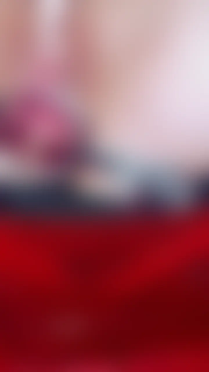 膣圧でクスコ押し出しちゃった笑
イキ過ぎて頭おかしくなってるの。ただ気持ちいいってことしかわかんない… (2/2)