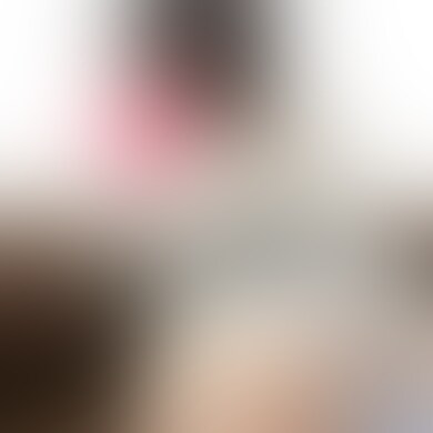 家庭教師のバイト代だけでは学費を払えない😢と意を決してP活を始めたJDちゃん🎀
初めはくすぐったそうな素振りを見せて恥ずかしがっていましたが、ねっとりと丁寧に愛撫をしていくと徐々にエッチな声を上げて感じ始めてしまいます…💓
まだ触ってもいないのにパンツの中はビショビショ💦
準備万端なおま◎こにおぢち◎ぽを挿入してあげるとウットリ顔で快感に浸って絶頂してしまいました😍❤️ (2/2)