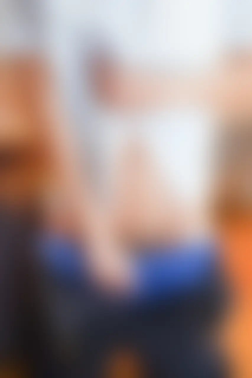 「パンツ見せたらお小遣いくれるって、ほんと……？」 sample 3